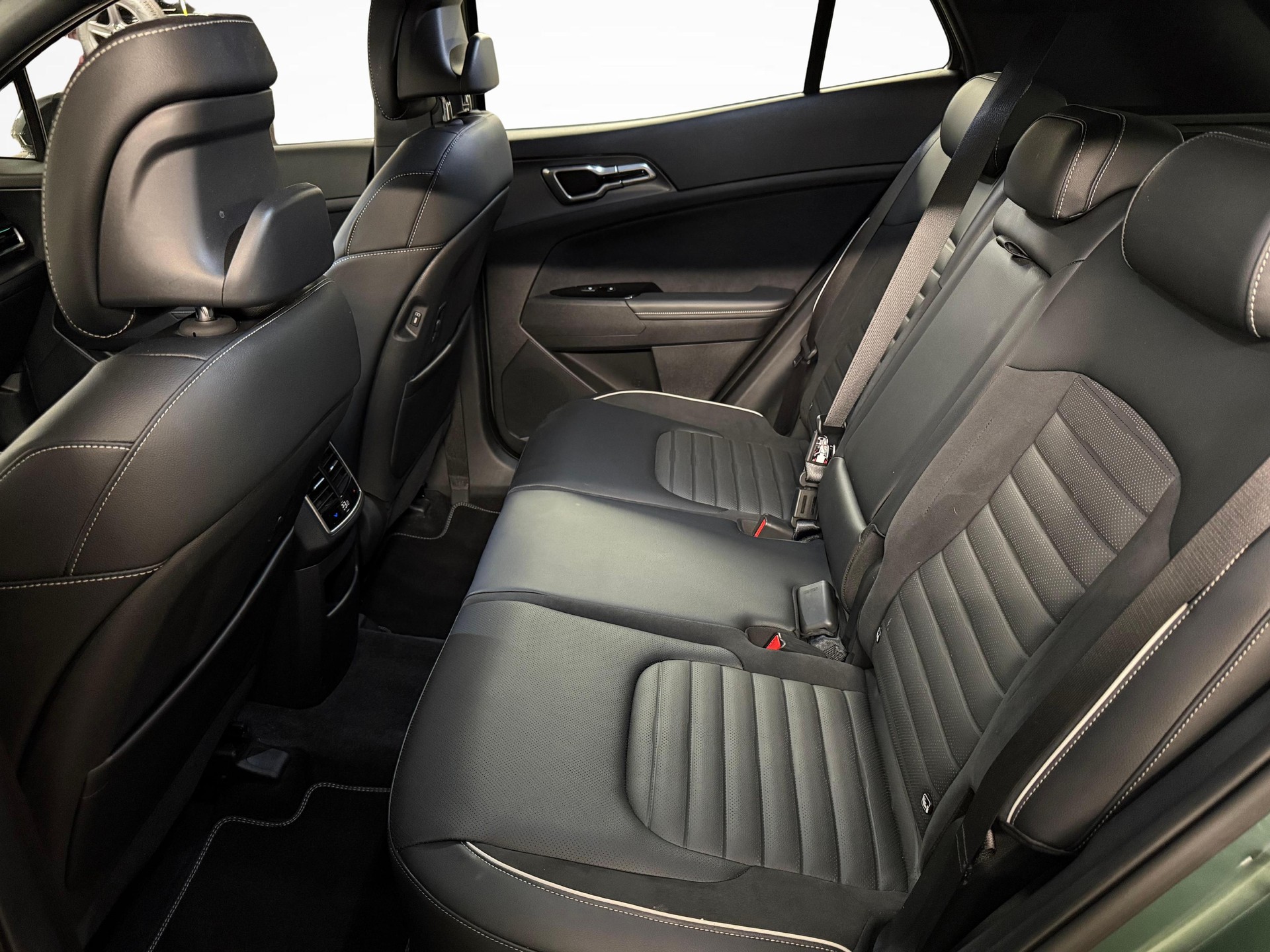 KIA Sportage 1.6 T-GDi Hybrid GT-Line-image-10