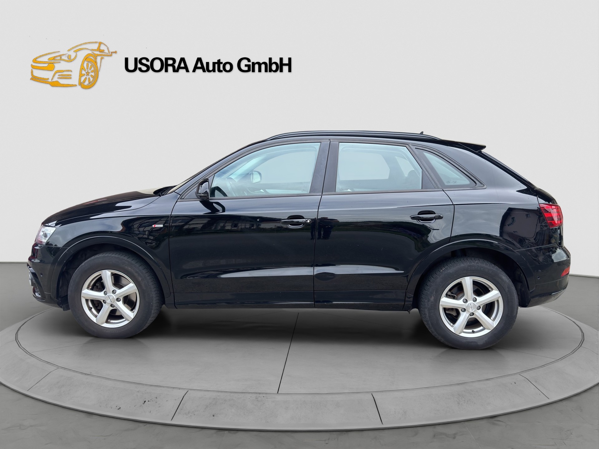 AUDI Q3 2.0 TFSI quattro-image-5