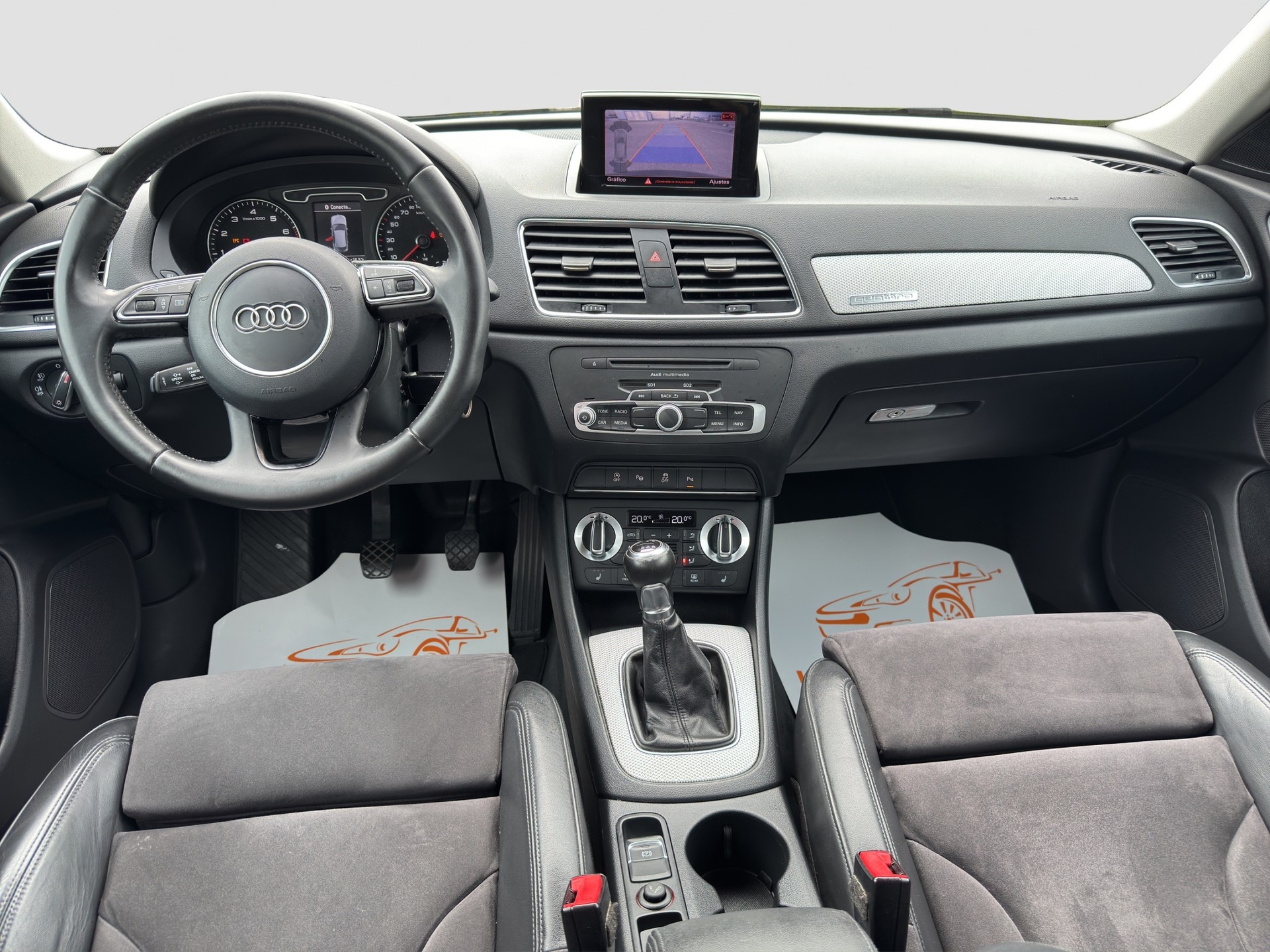 AUDI Q3 2.0 TFSI quattro-image-9