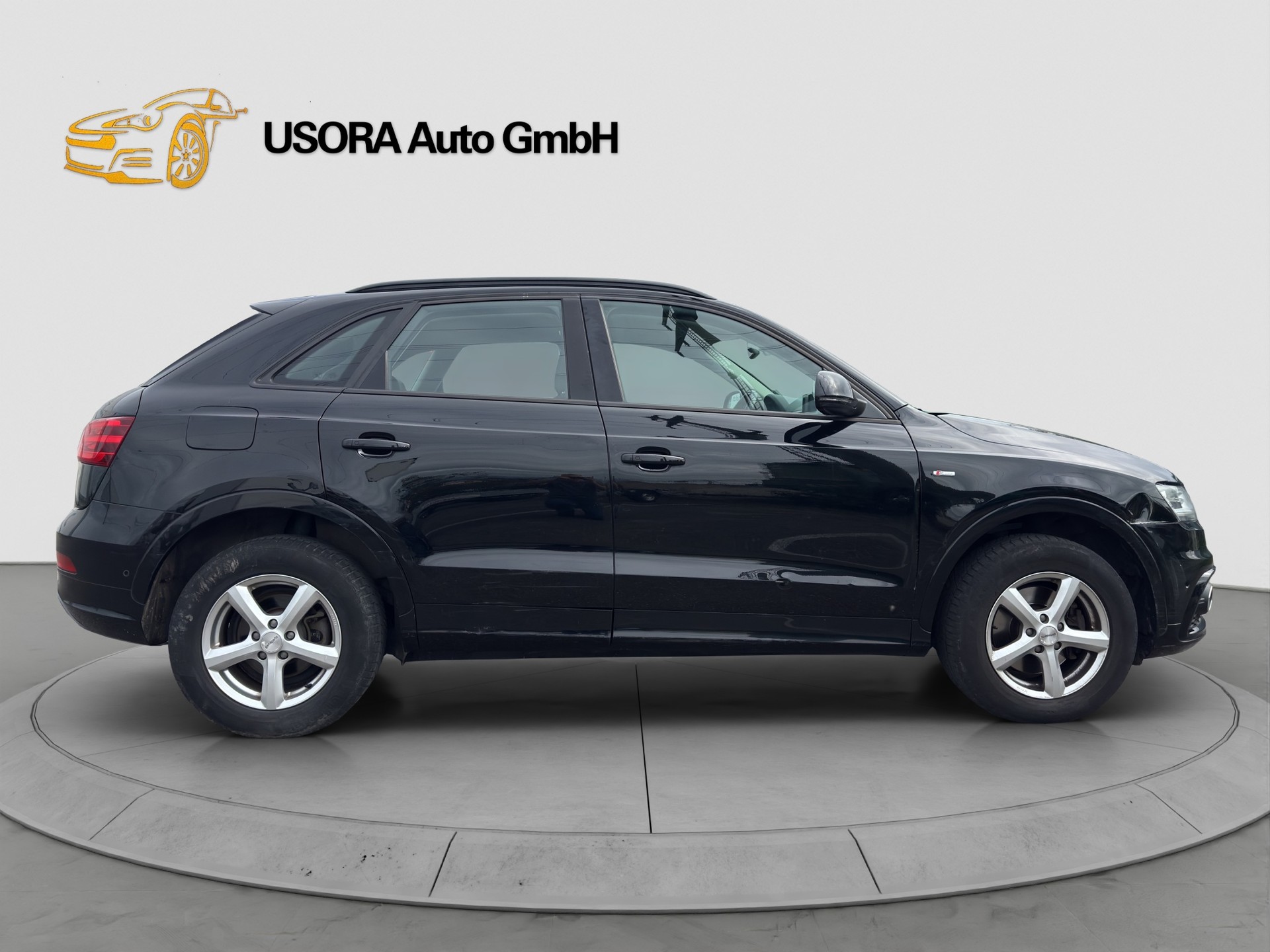 AUDI Q3 2.0 TFSI quattro-image-6
