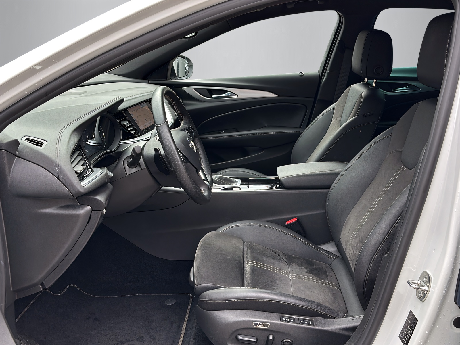 OPEL Insignia Grand Sport 2.0 T GSi AWD-image-10
