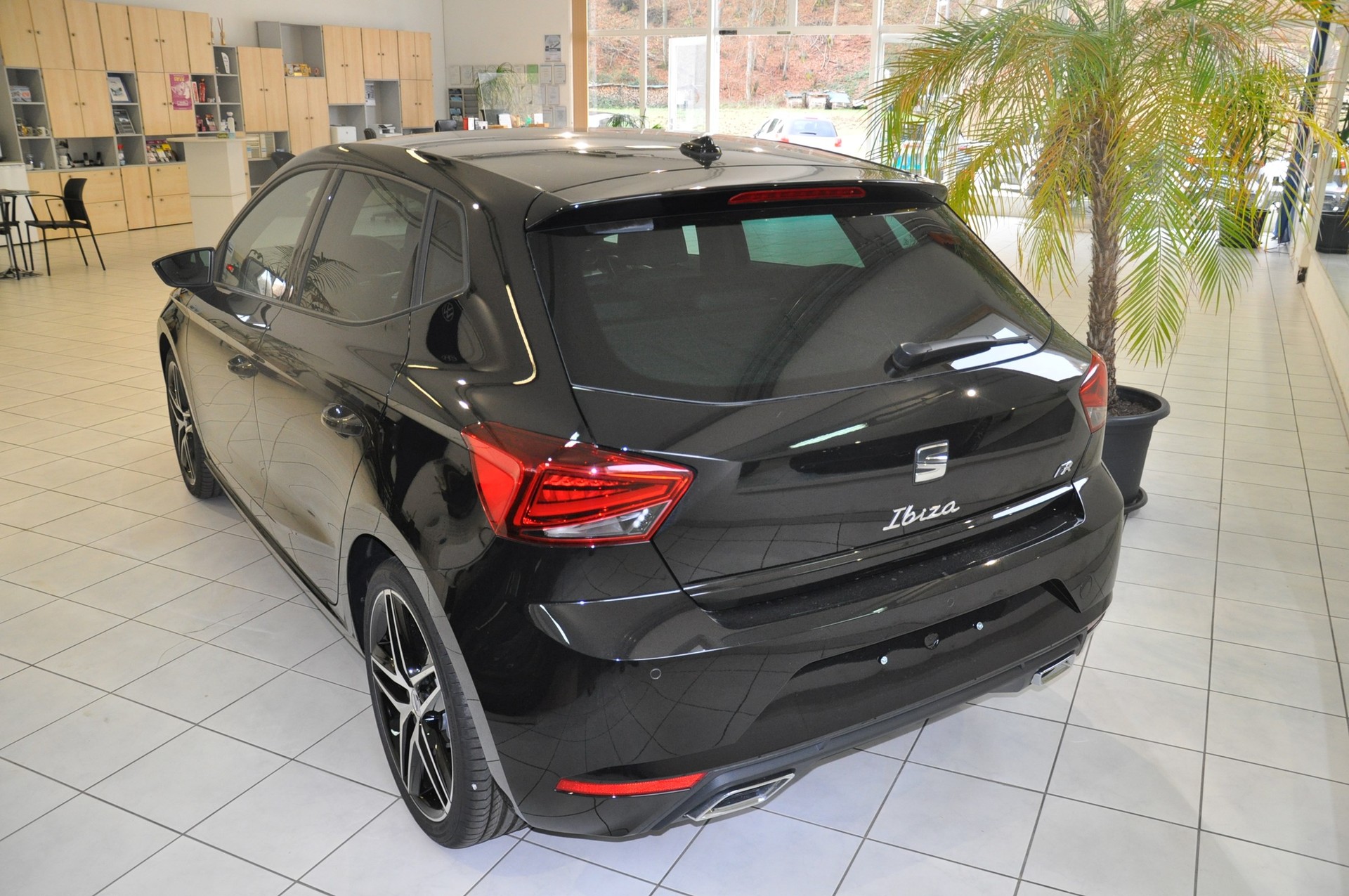 SEAT Ibiza 1.5 EcoTSI FR DSG-image-3