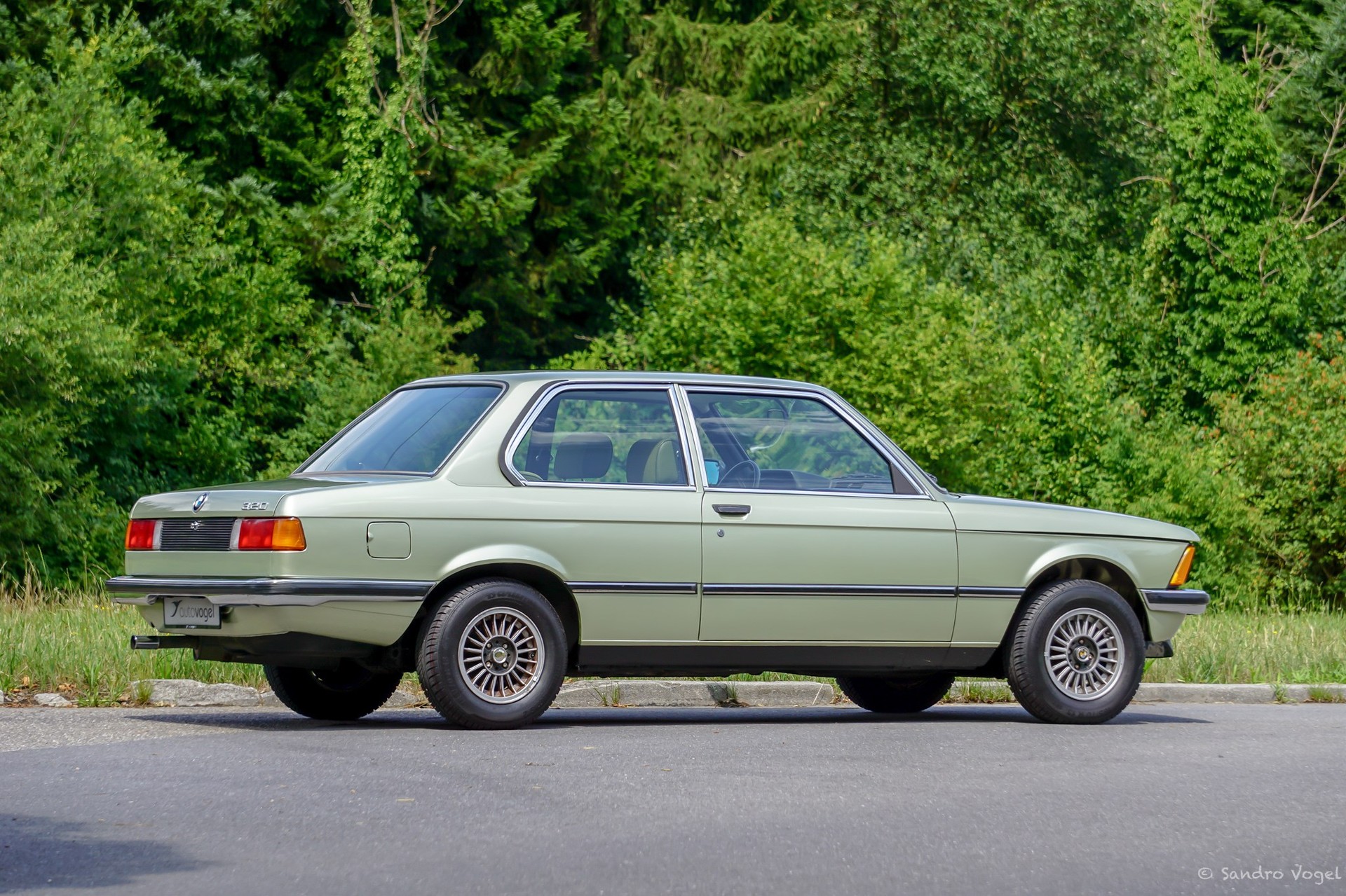 BMW 320 /6-image-1