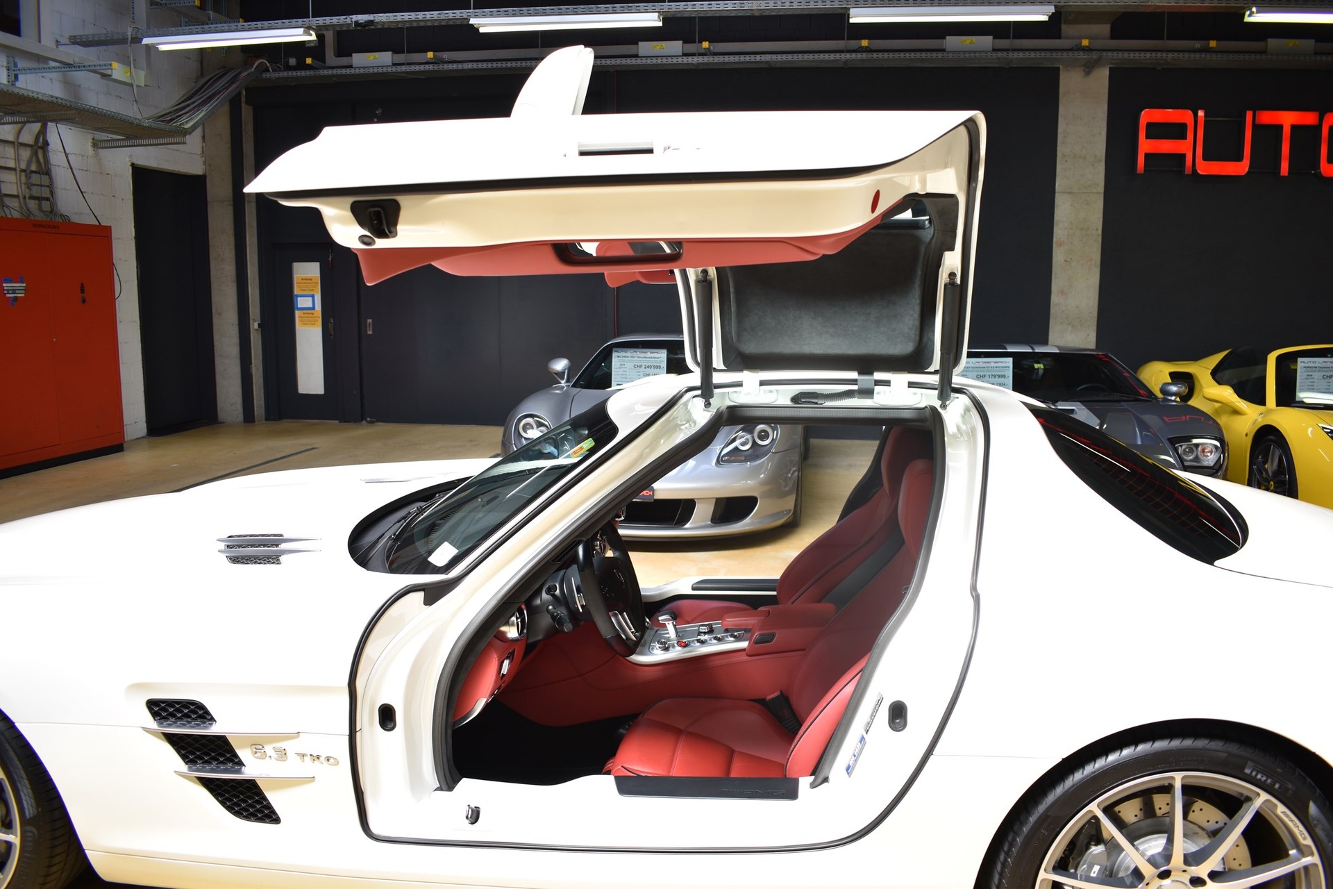 MERCEDES-BENZ SLS 63 AMG Speedshift-image-15