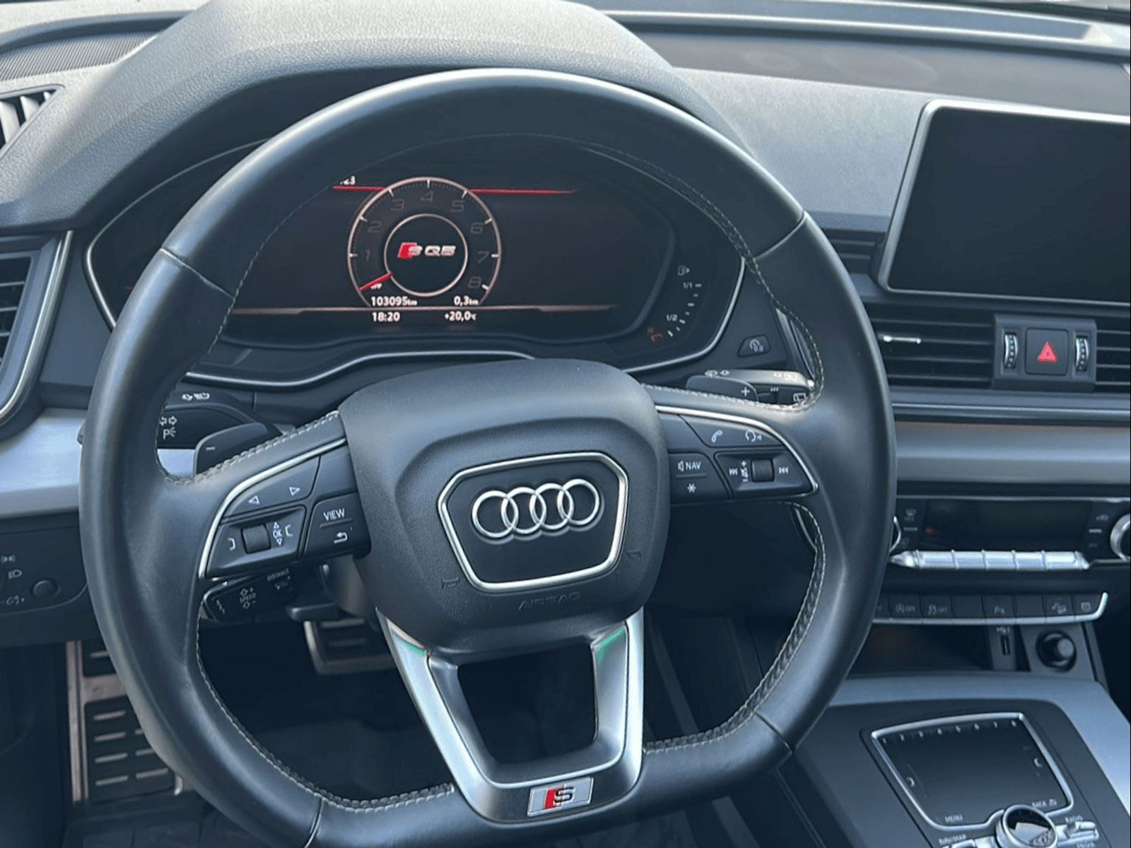 AUDI SQ5 3.0 TFSI quattro S-tronic-image-12