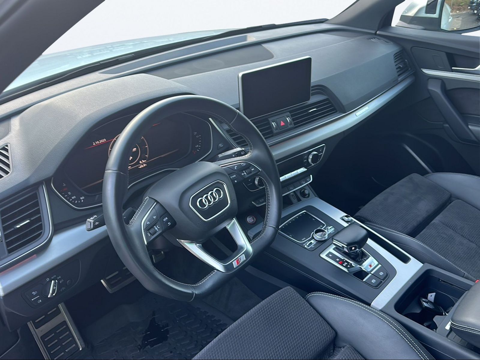 AUDI SQ5 3.0 TFSI quattro S-tronic-image-11