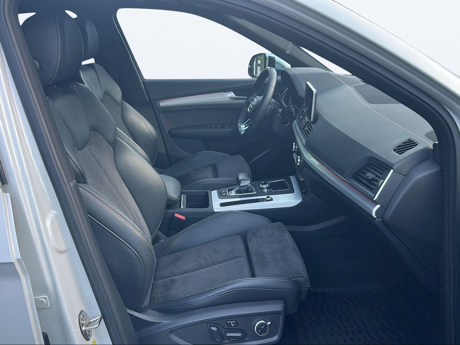 AUDI SQ5 3.0 TFSI quattro S-tronic-image-15