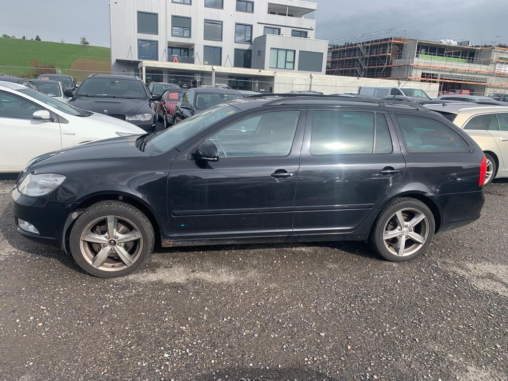 SKODA Octavia Combi 1.8 TSI Swiss Adventure 4x4-image-3