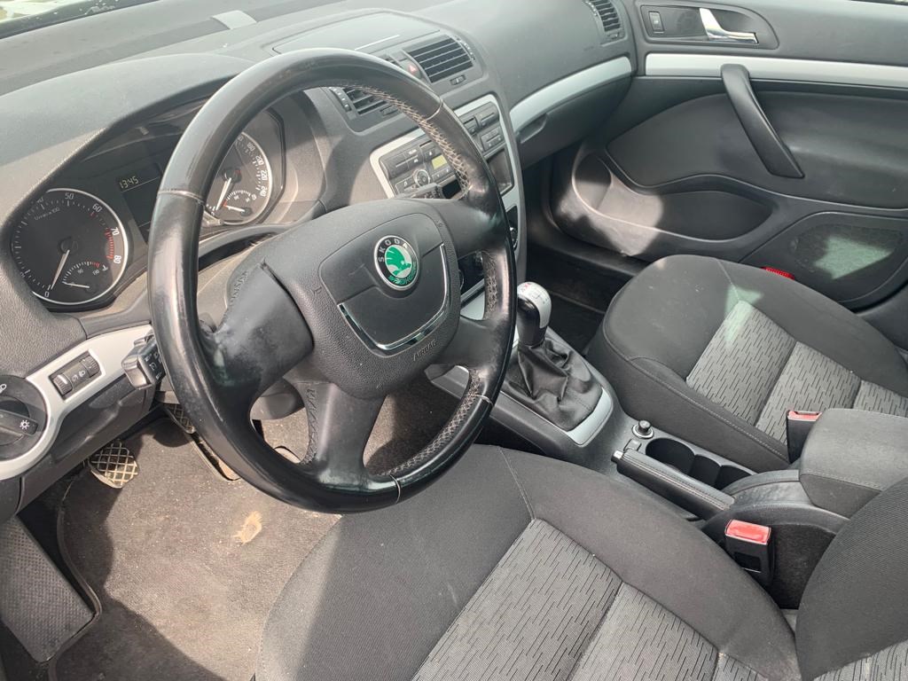 SKODA Octavia Combi 1.8 TSI Swiss Adventure 4x4-image-7