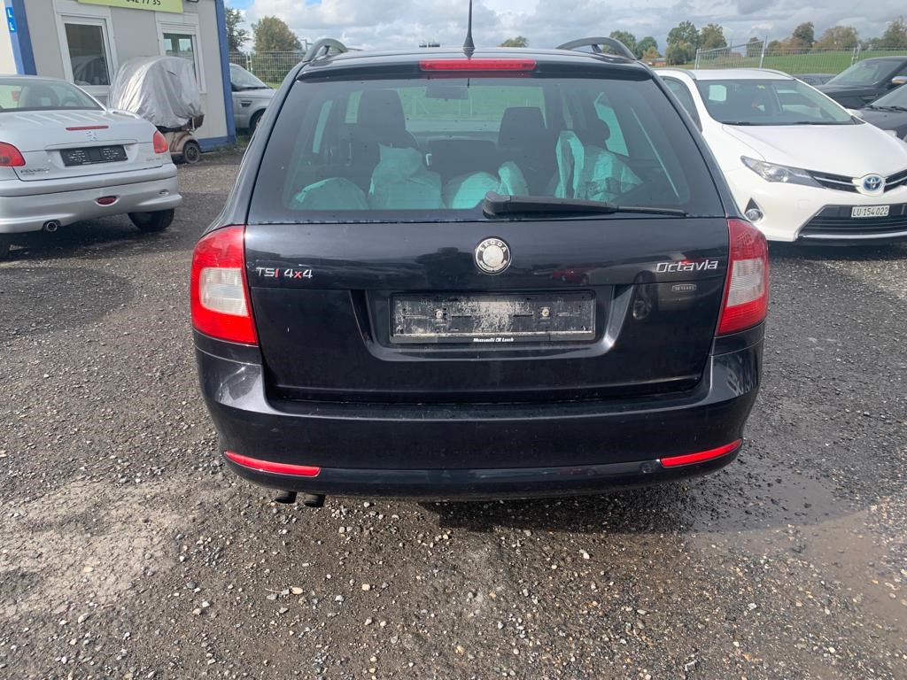 SKODA Octavia Combi 1.8 TSI Swiss Adventure 4x4-image-6