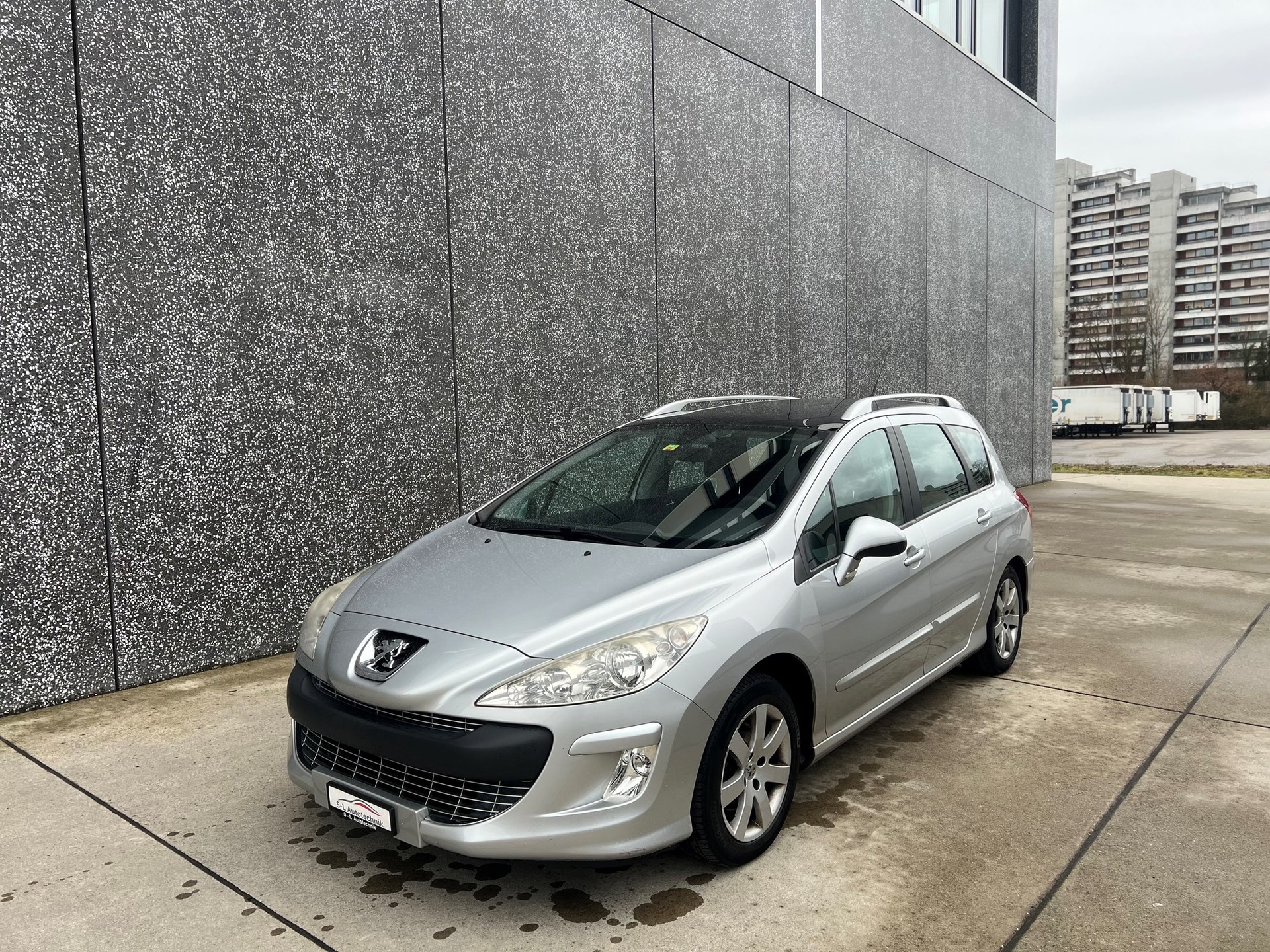 PEUGEOT 308 SW 1.6 HDI Sport-image-0