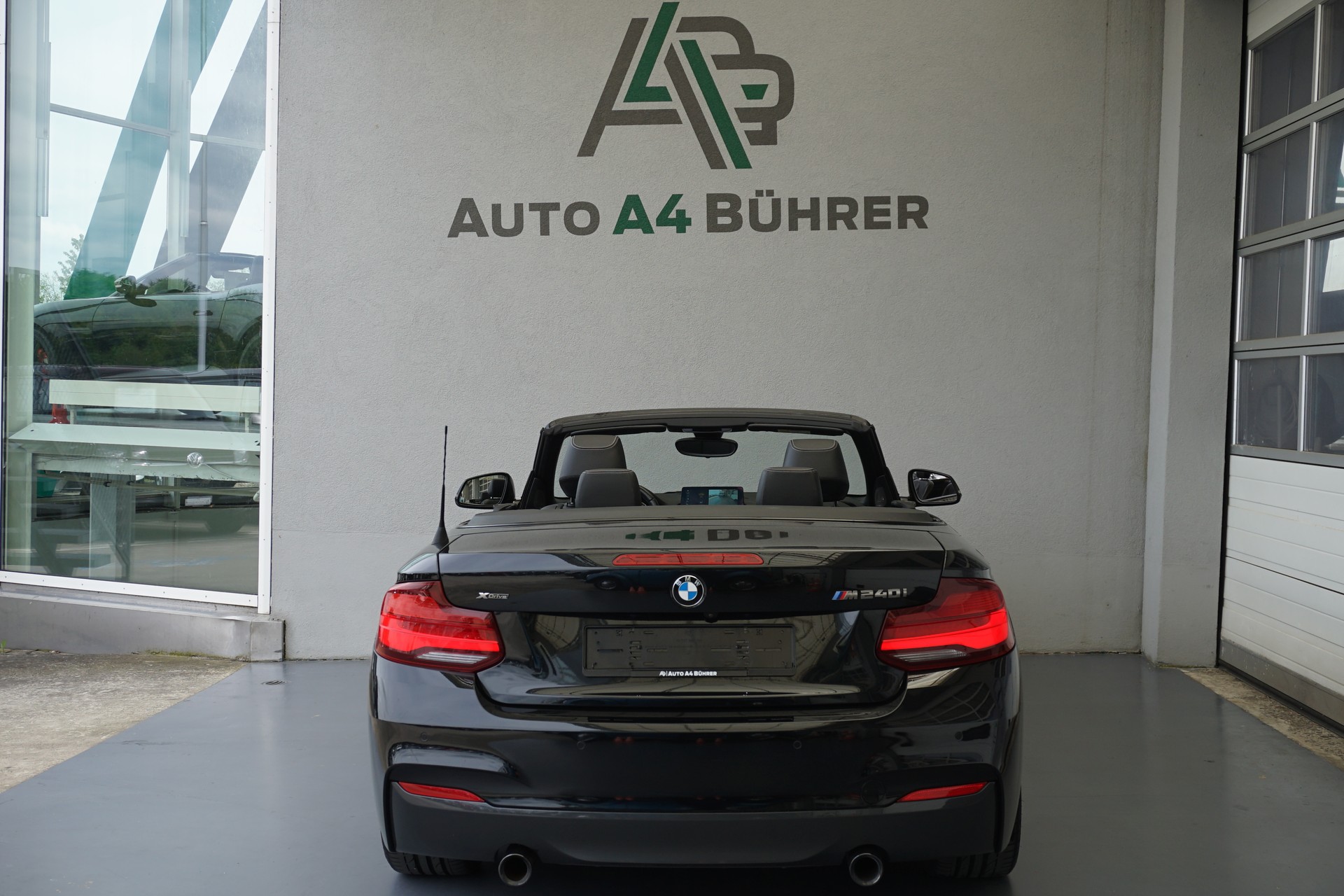 BMW M240i xDrive Cabriolet 340PS-image-16