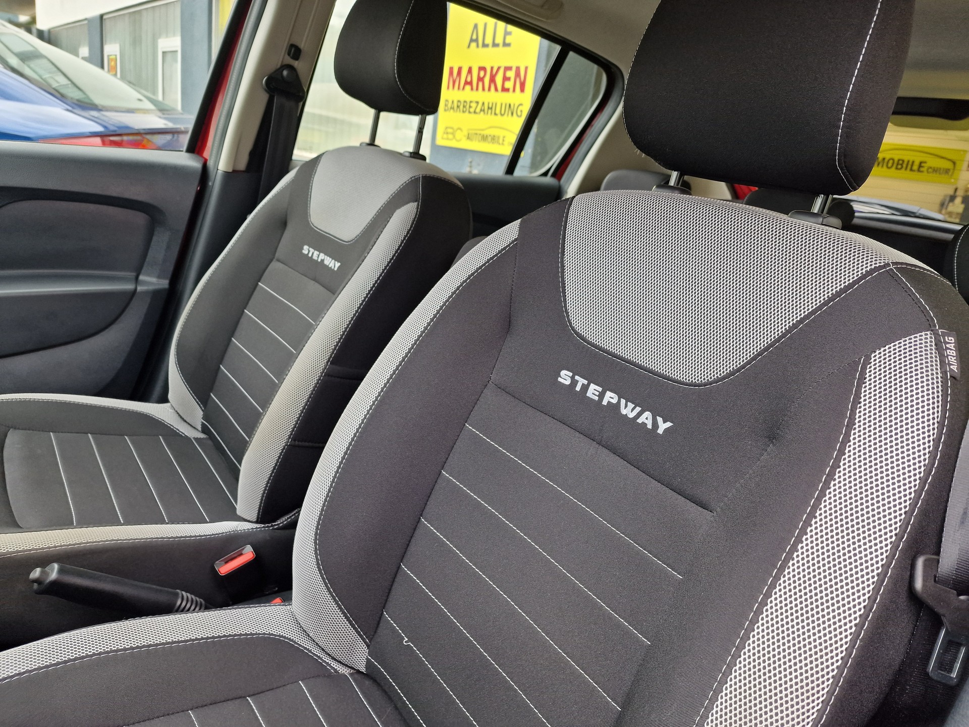 DACIA Sandero TURBO 90 Stepway Unlimited 2-image-22
