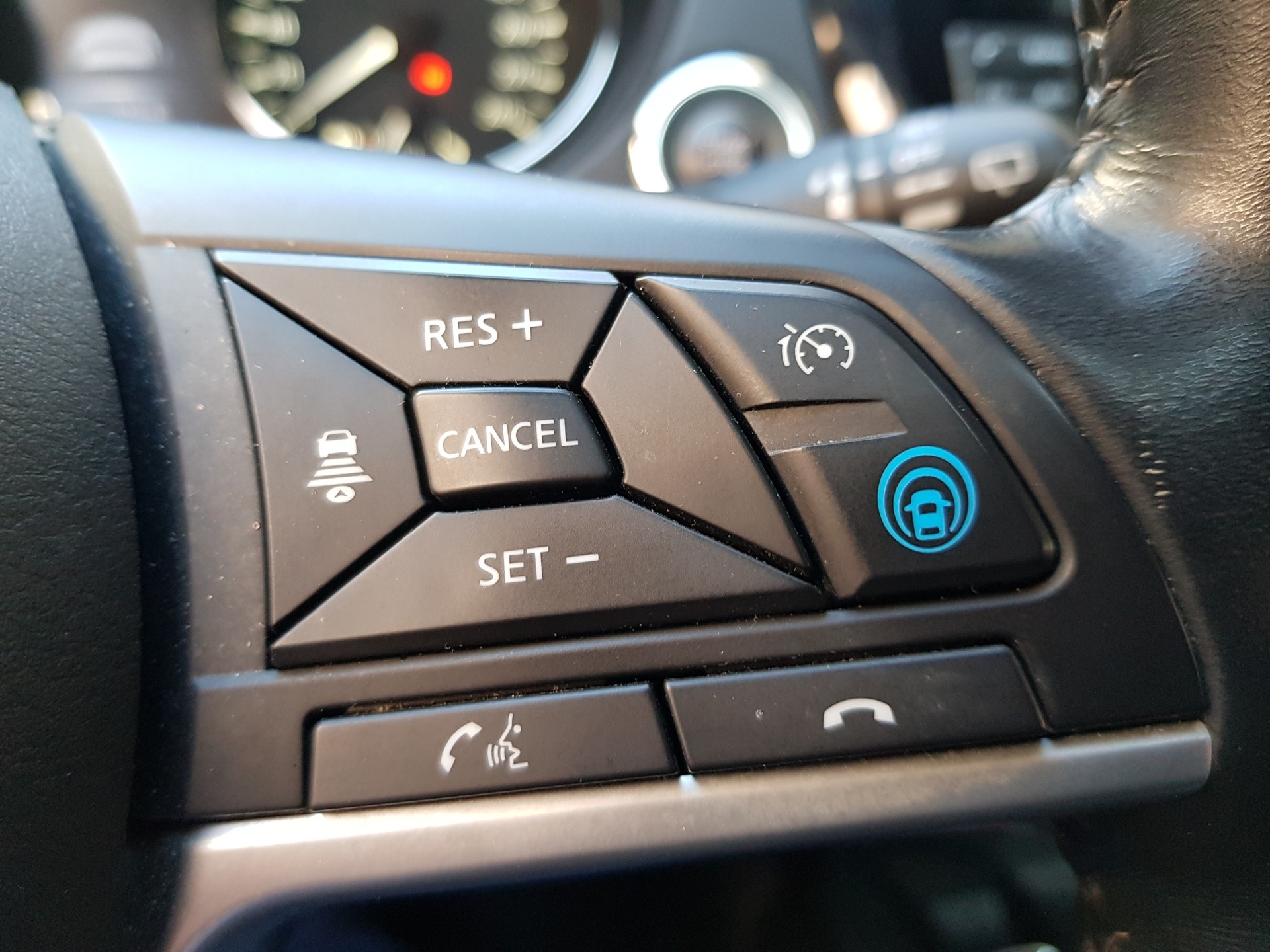 NISSAN X-Trail 1.7 dCi tekna Xtronic CVT ALL-MODE 4x4-image-15