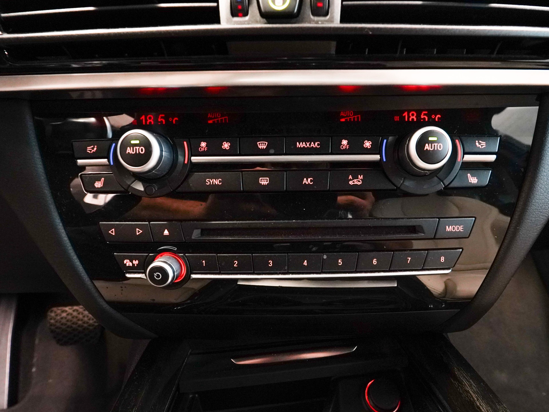 BMW X5 xDrive 30d Steptronic-image-11