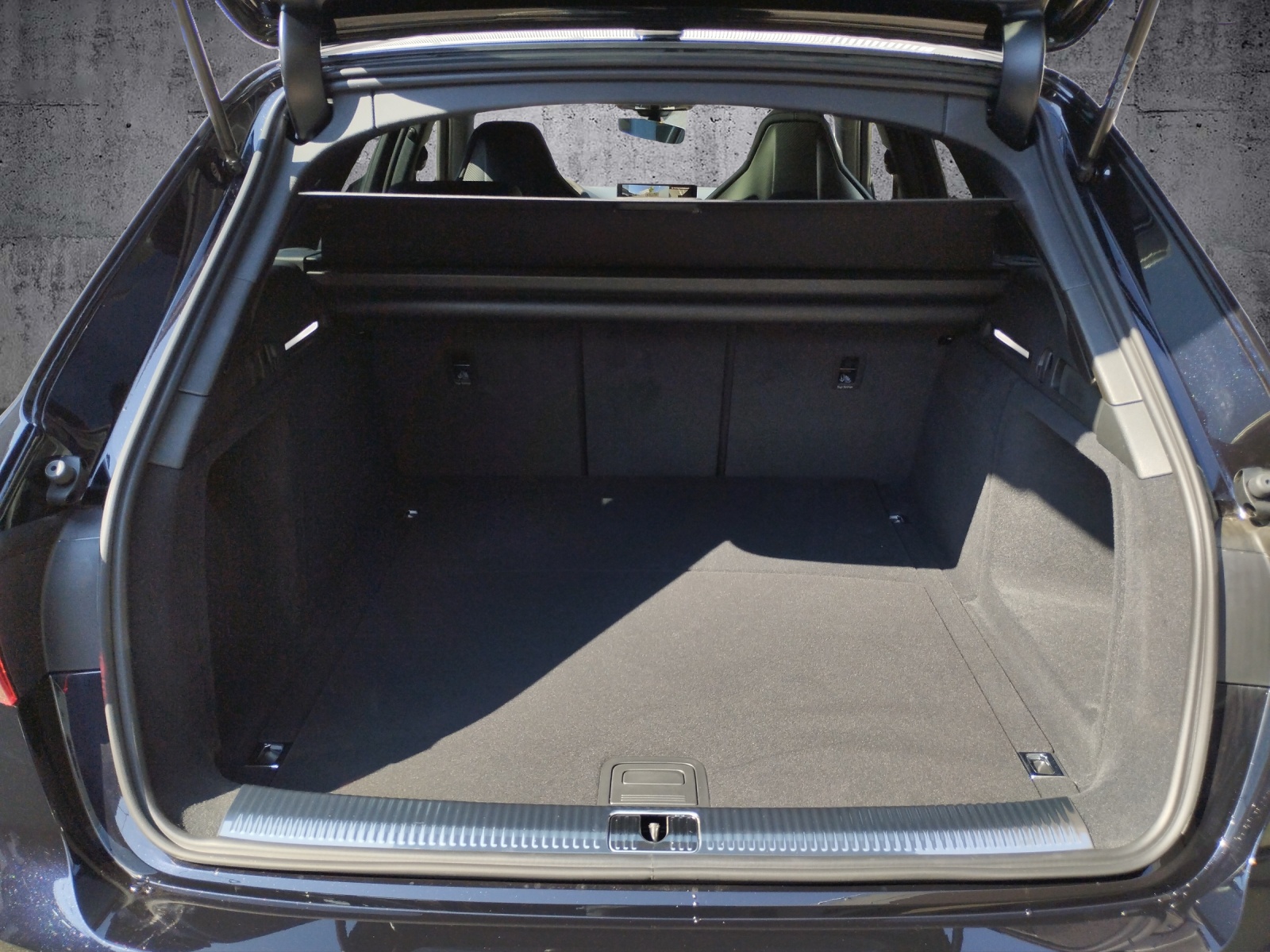 AUDI RS4 Avant Competition Plus-image-5