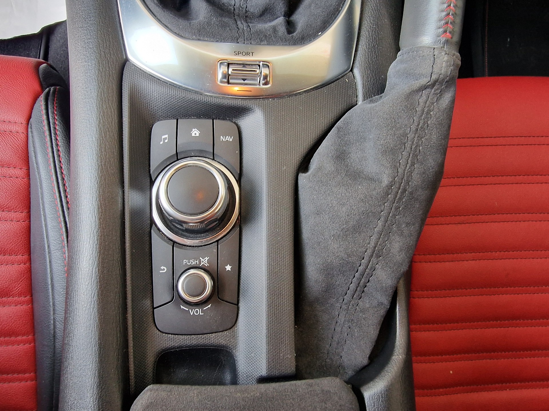 FIAT 124 Spider 1.4 TB Abarth-image-14