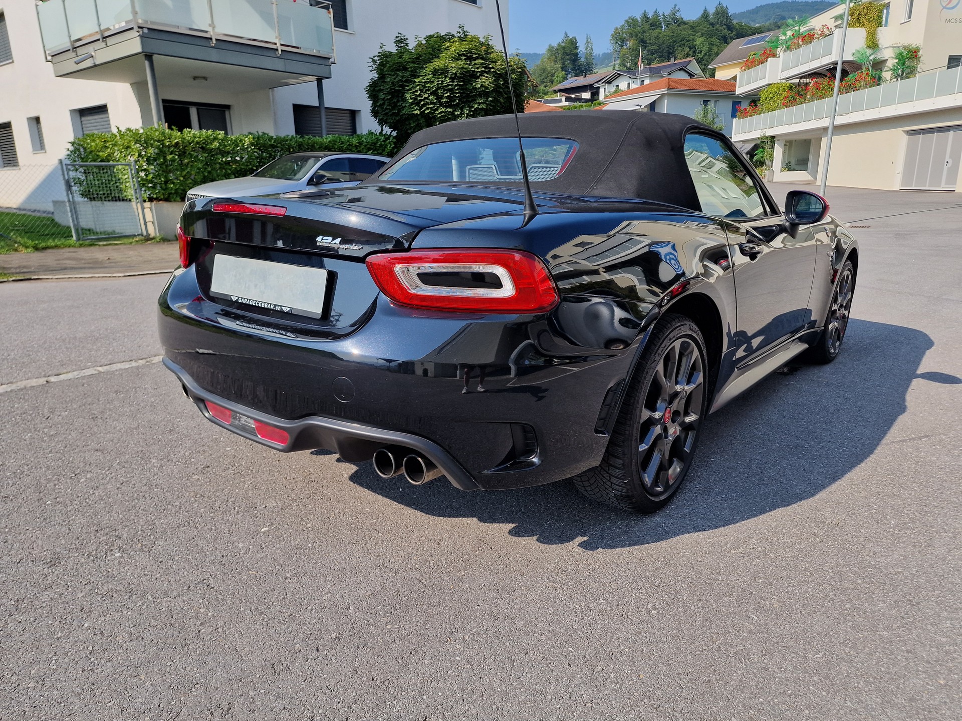 FIAT 124 Spider 1.4 TB Abarth-image-5