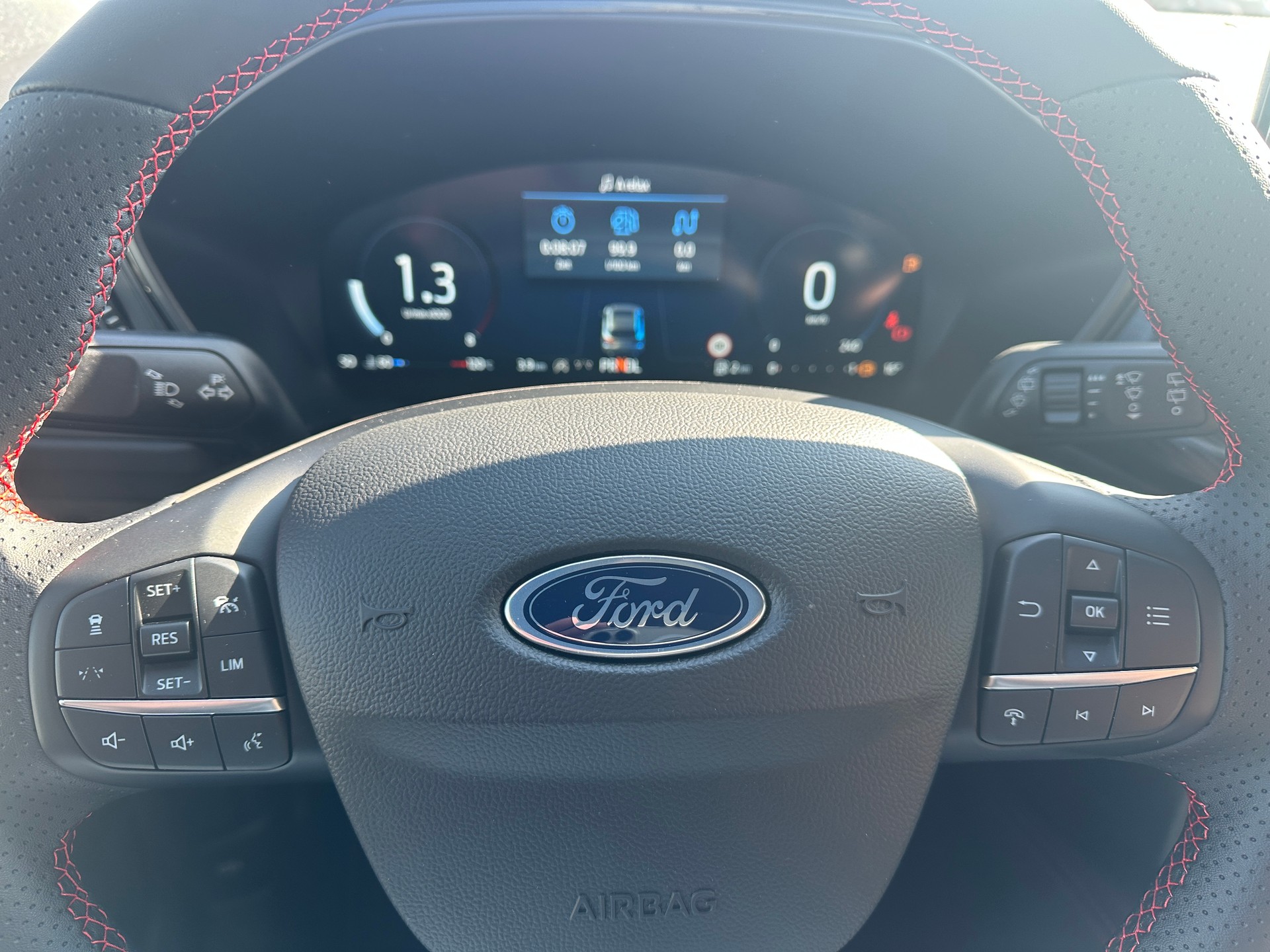 FORD Kuga 1.5 SCTi ST-Line X Automat FWD-image-10