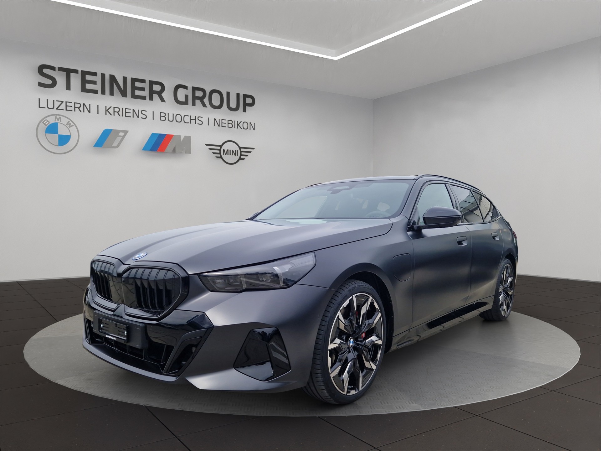 BMW 550e xDrive Touring M Sport Pro Steptronic