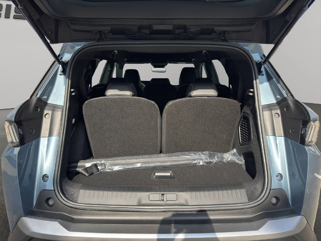 PEUGEOT 5008 1.2 Hybrid Allure Premium-image-11
