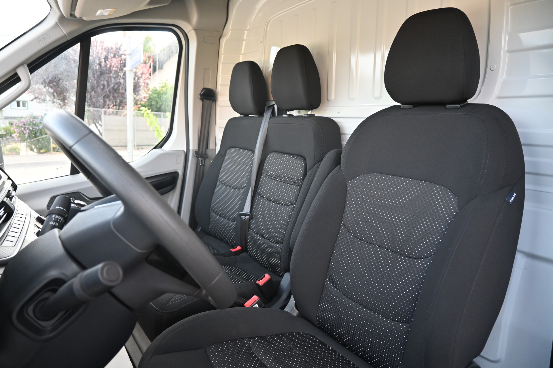 MAXUS Deliver 9 2.0D L3H2 RWD Base-image-6