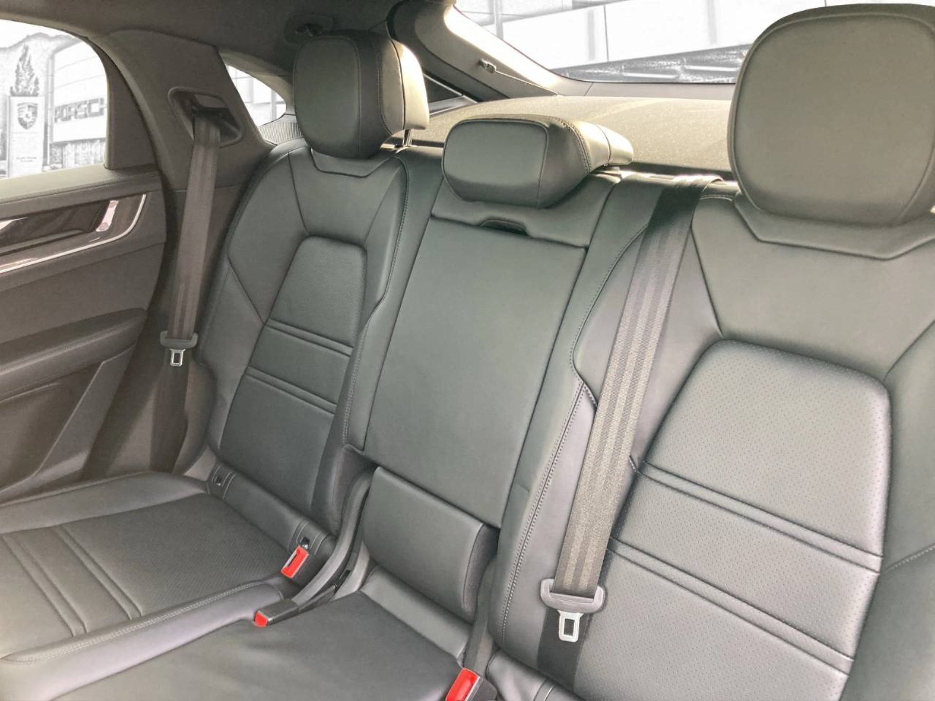 PORSCHE Cayenne E-Hybrid Coupé-image-17