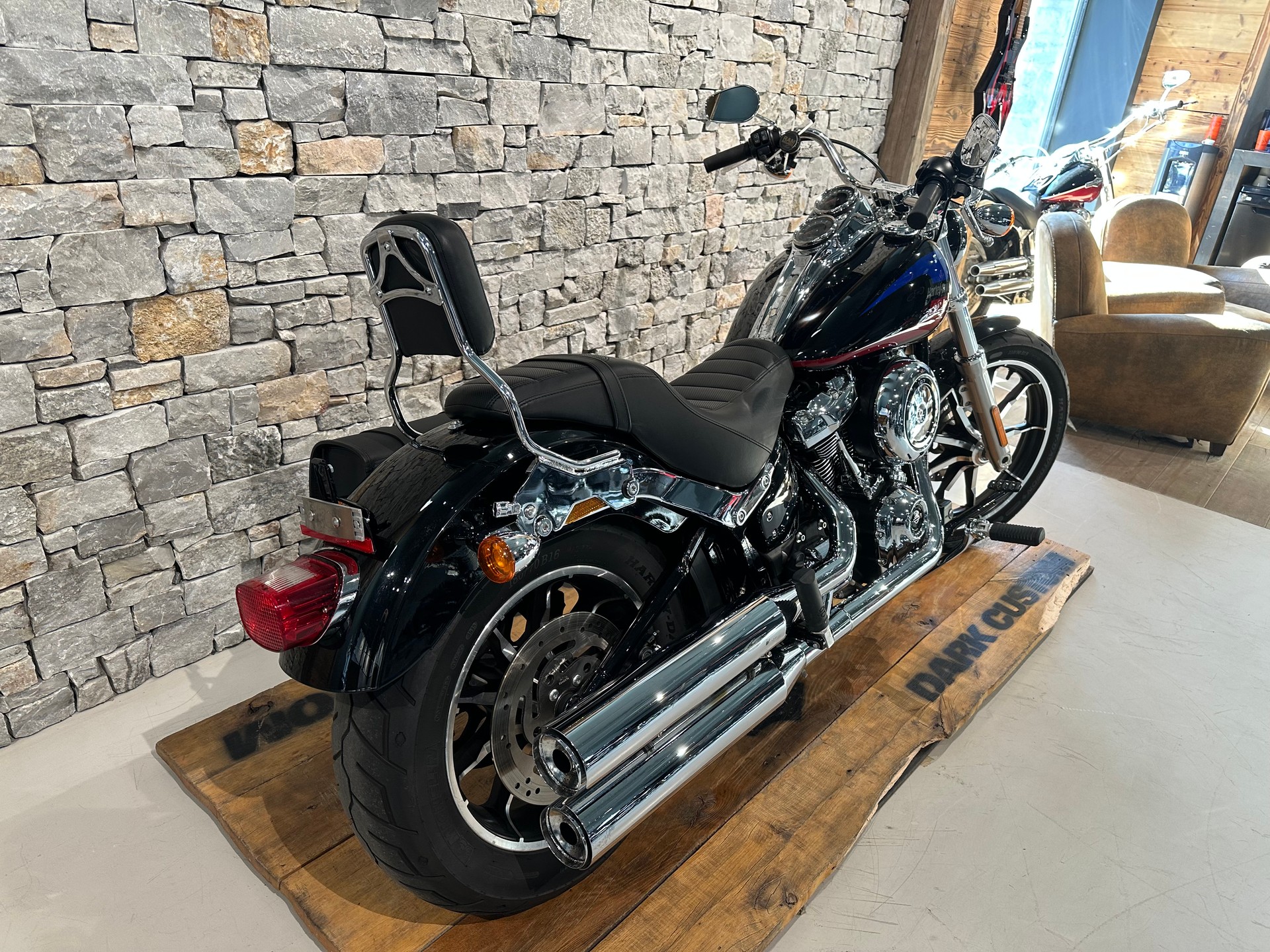HARLEY-DAVIDSON FXLR Low Rider-showroom-element-2