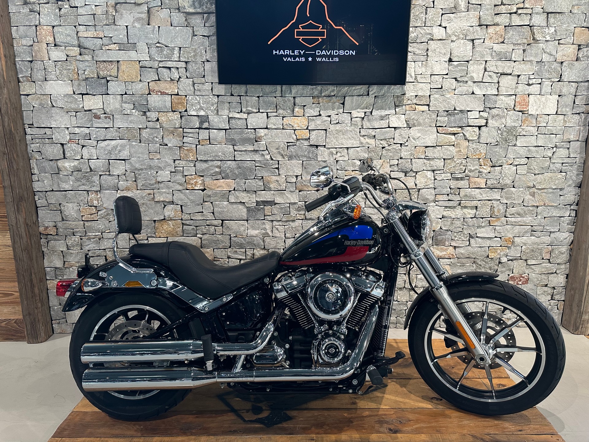 HARLEY-DAVIDSON FXLR Low Rider