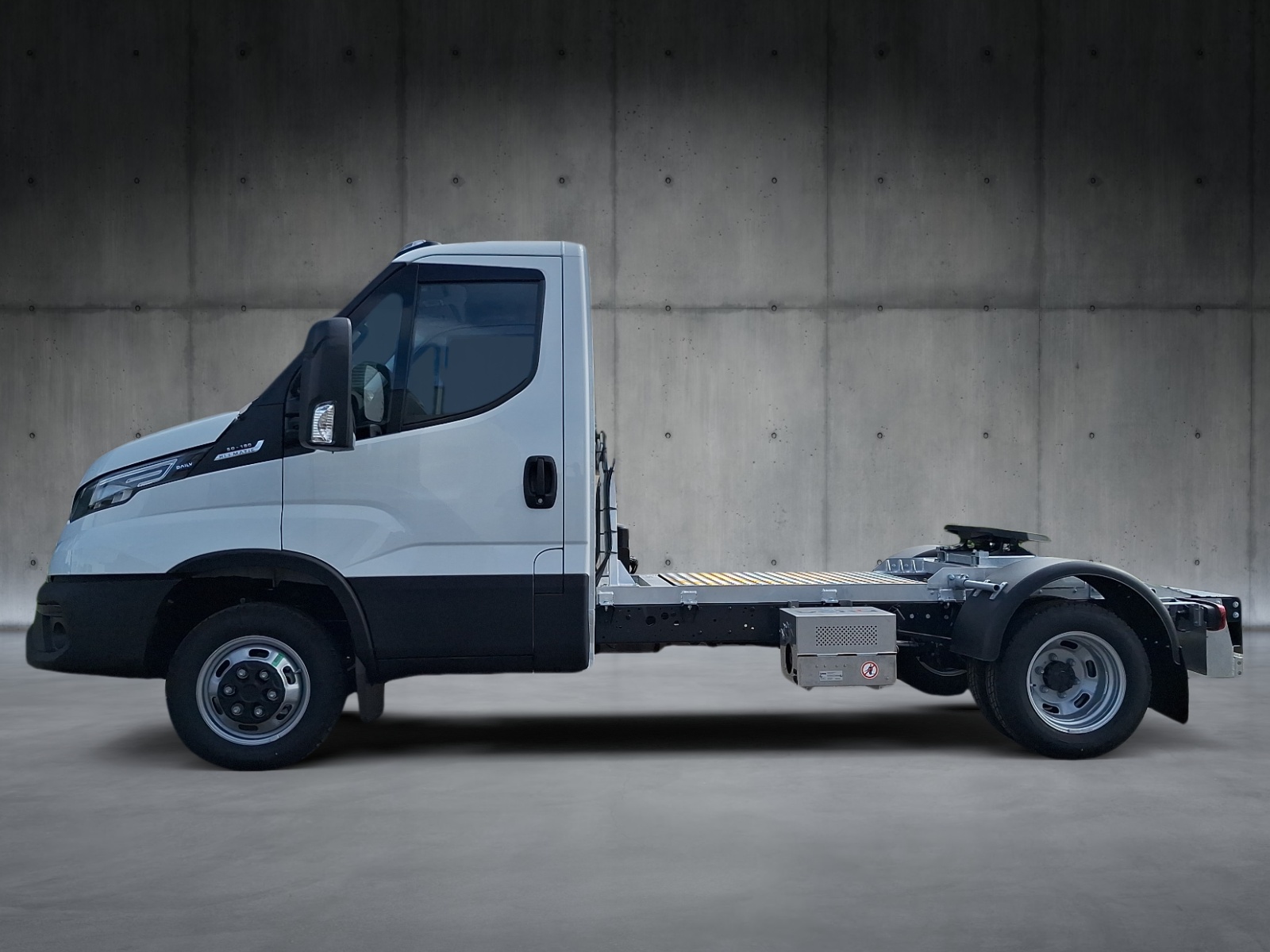 IVECO Daily Sattel 50C18T-image-1