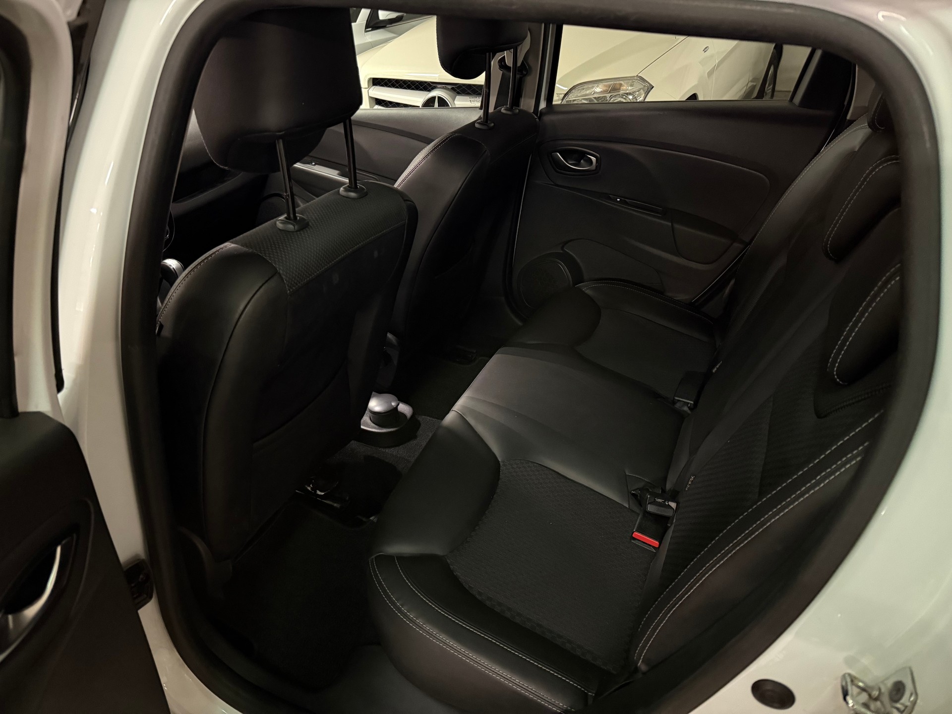 RENAULT Clio Grandtour 1.5 dCi Intens EDC-image-8