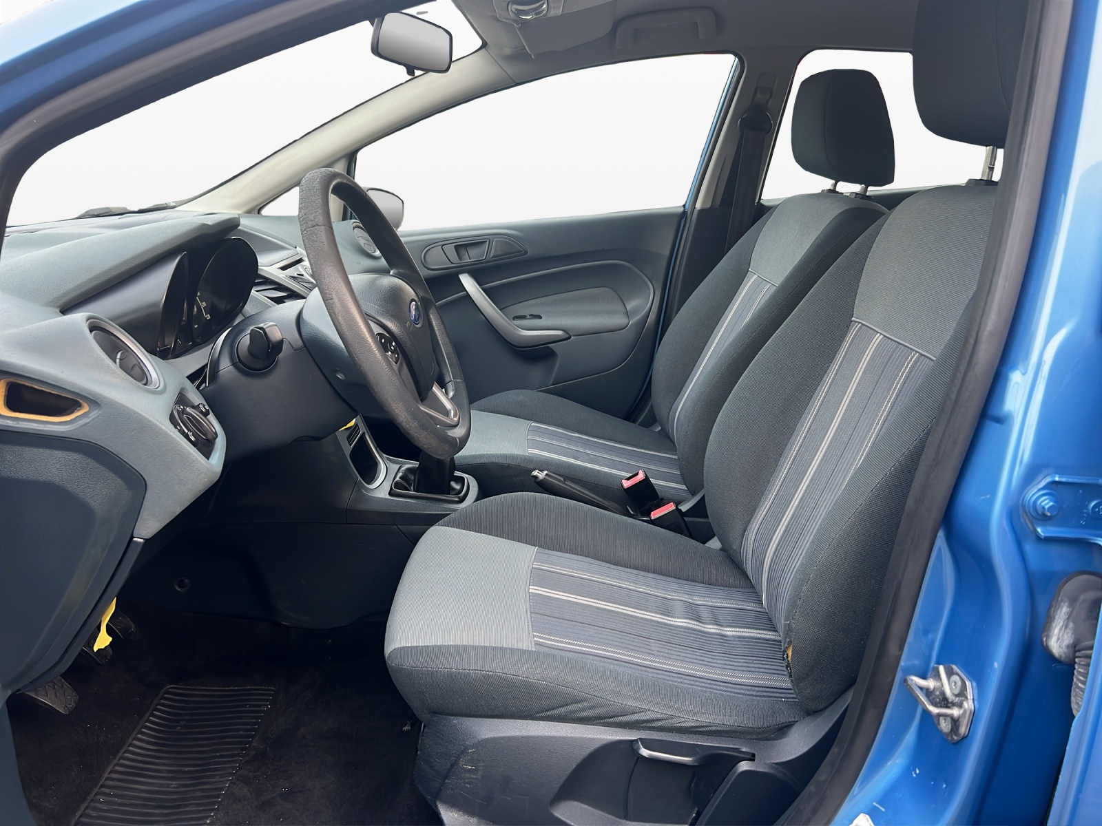 FORD Fiesta 1.25 16V Ambiente-image-8