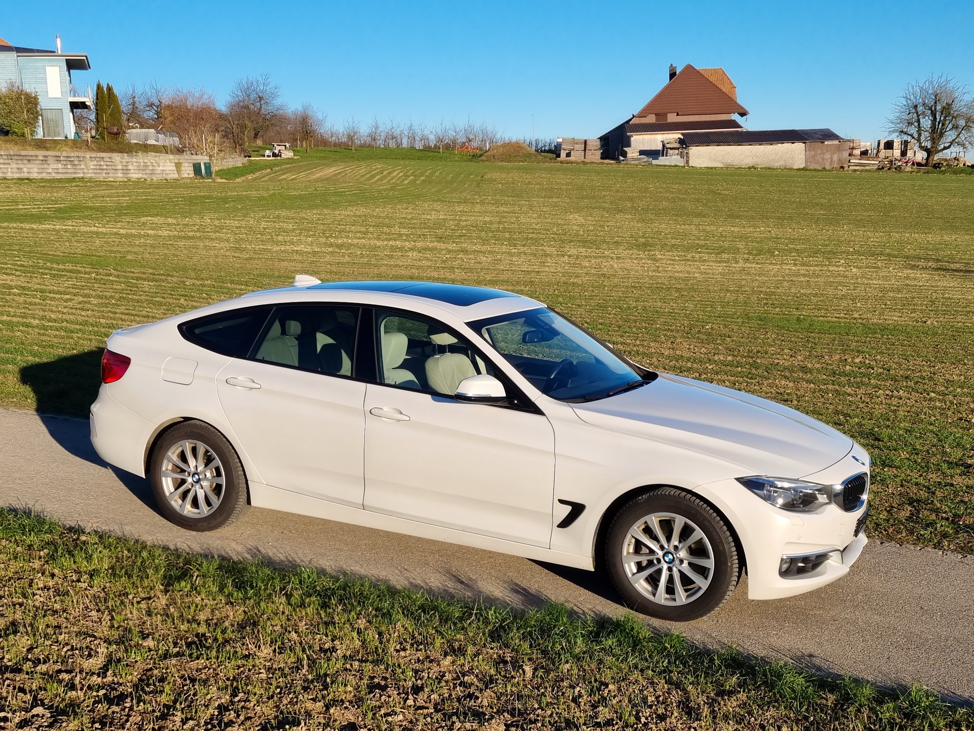 BMW 335d GT xDrive Luxury Line Steptronic-image-0
