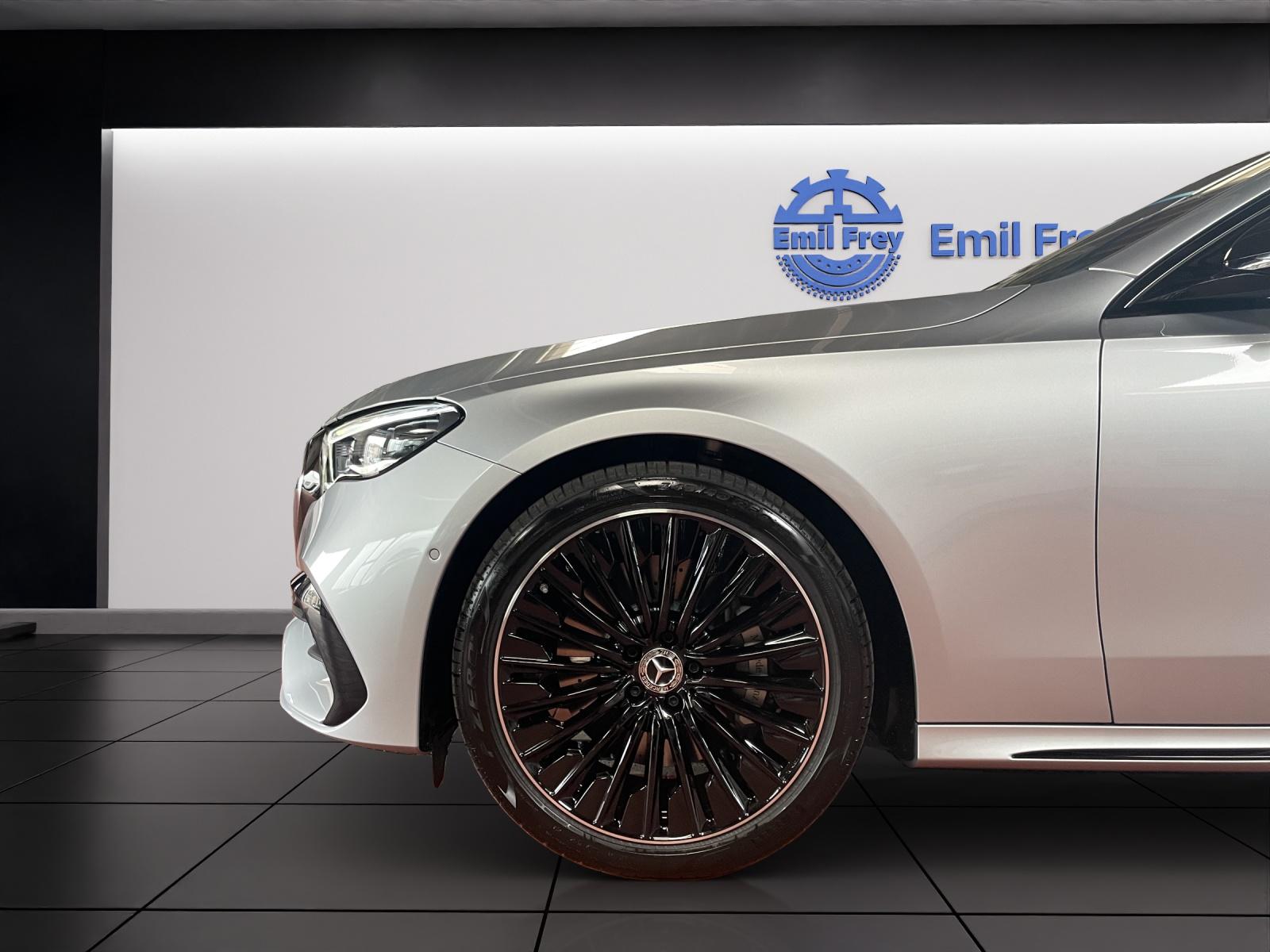 MERCEDES-BENZ E 220 d 4MATIC T-Modell AMG Line-image-9