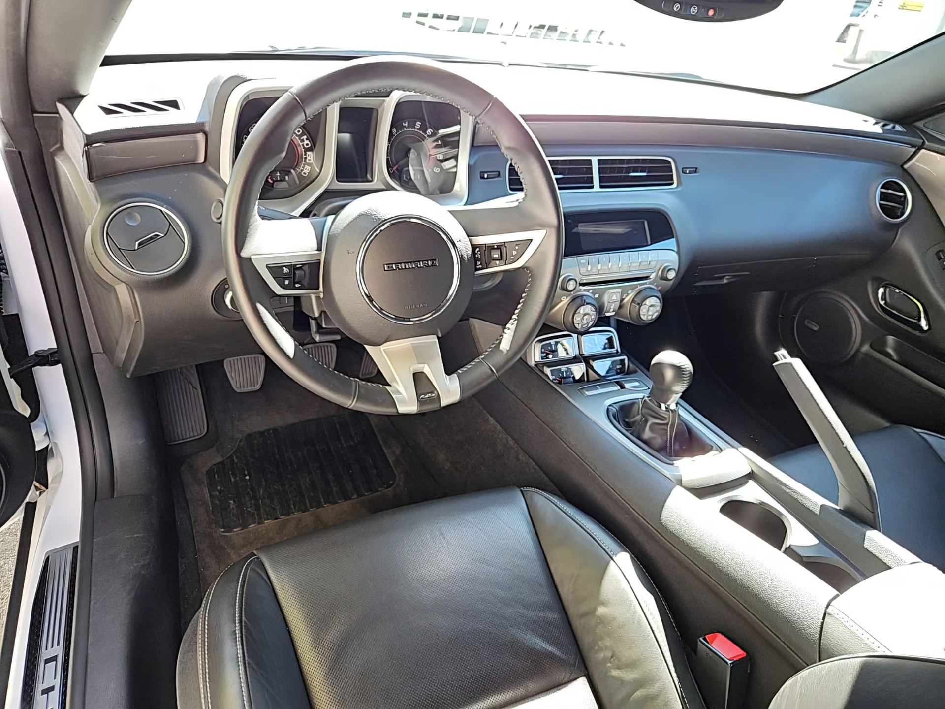 CHEVROLET SS-image-4