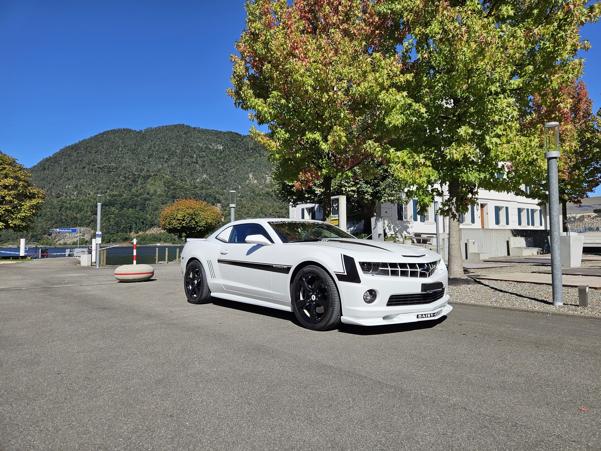 CHEVROLET SS-image-2