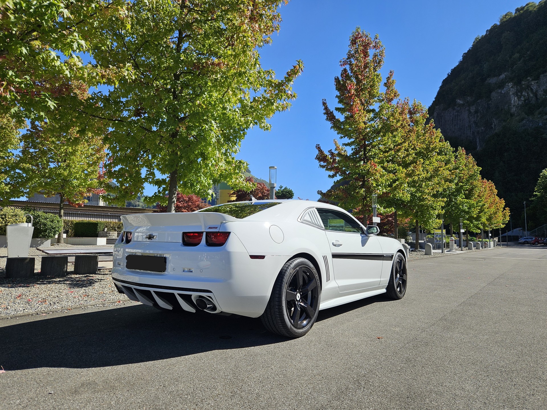 CHEVROLET SS-image-1