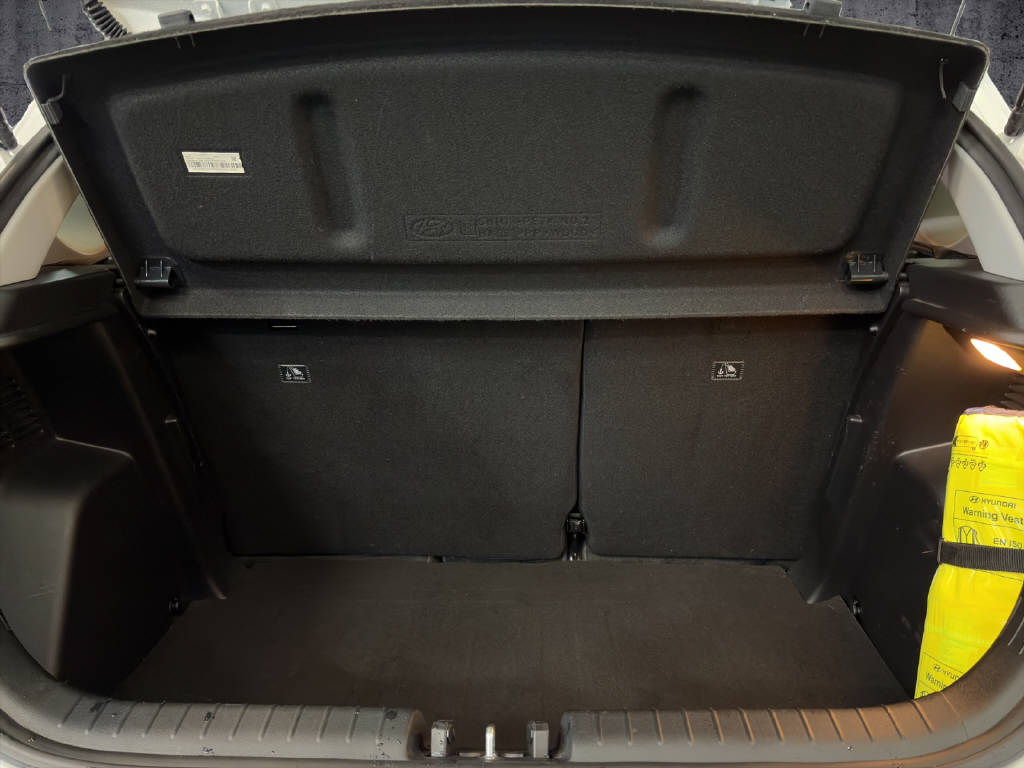 HYUNDAI i20 1.0 T-GDi Amplia-image-8