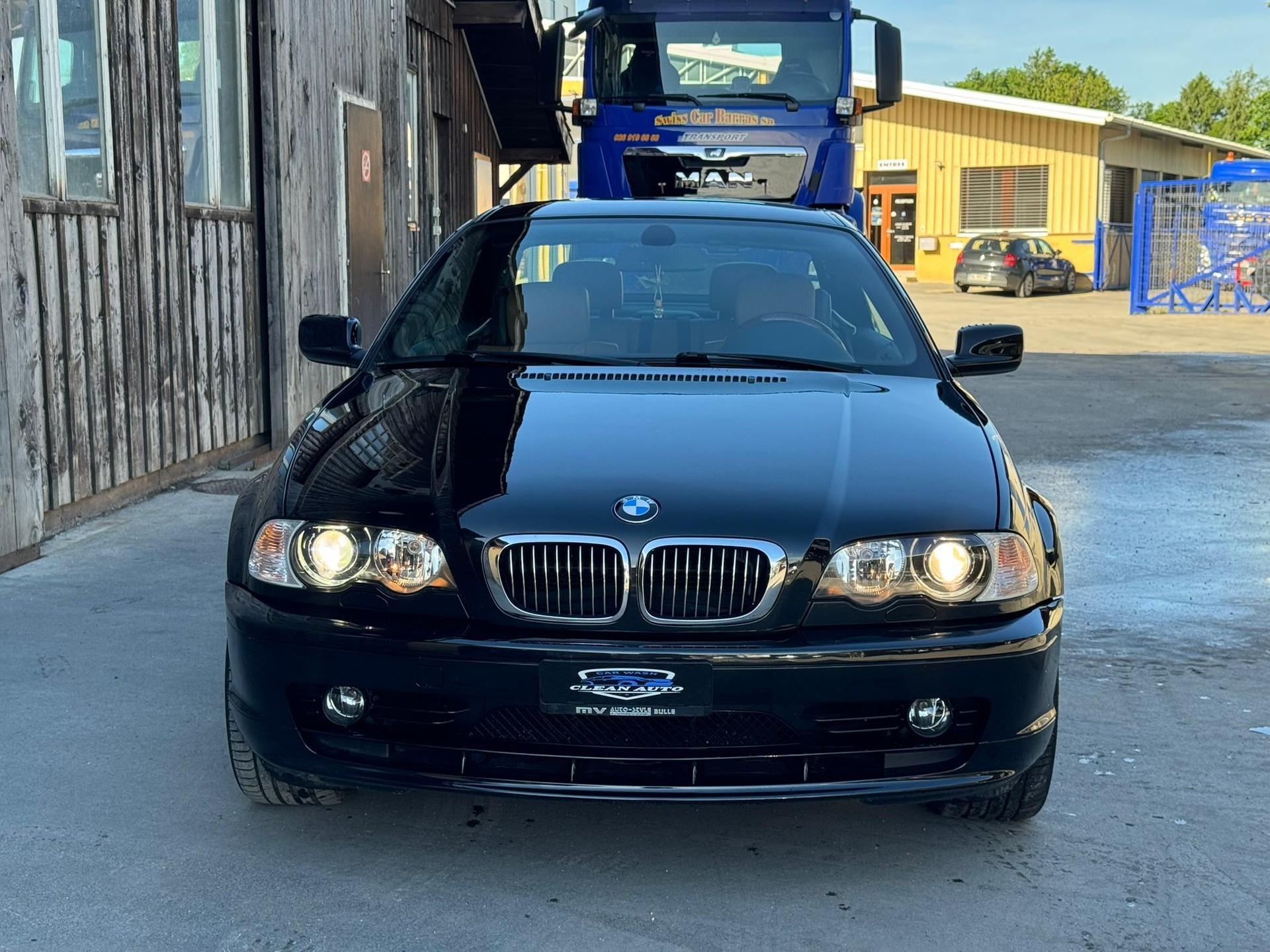 BMW 325Ci Cabriolet-image-0