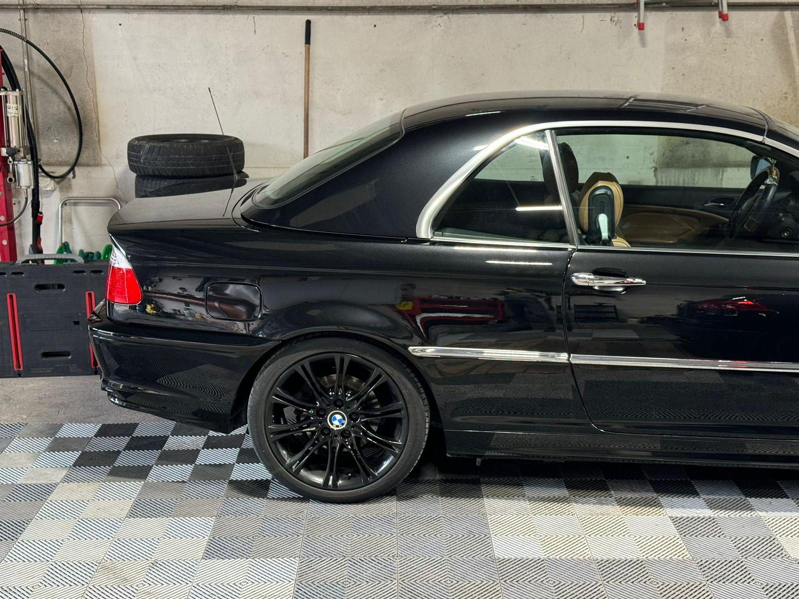 BMW 325Ci Cabriolet-image-1