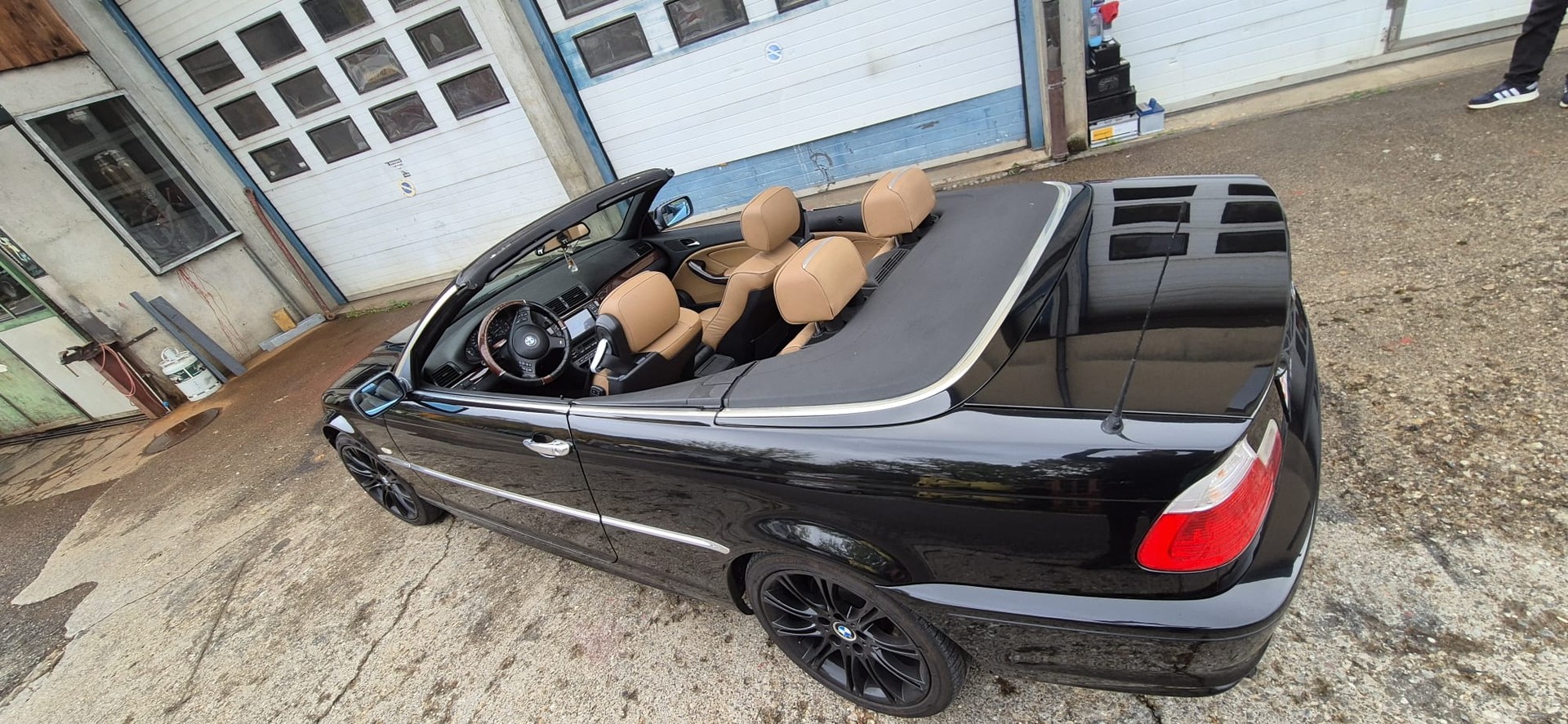 BMW 325Ci Cabriolet-image-4