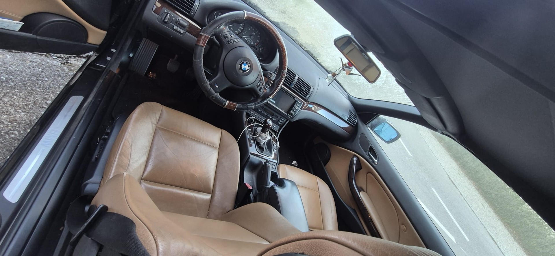 BMW 325Ci Cabriolet-image-2
