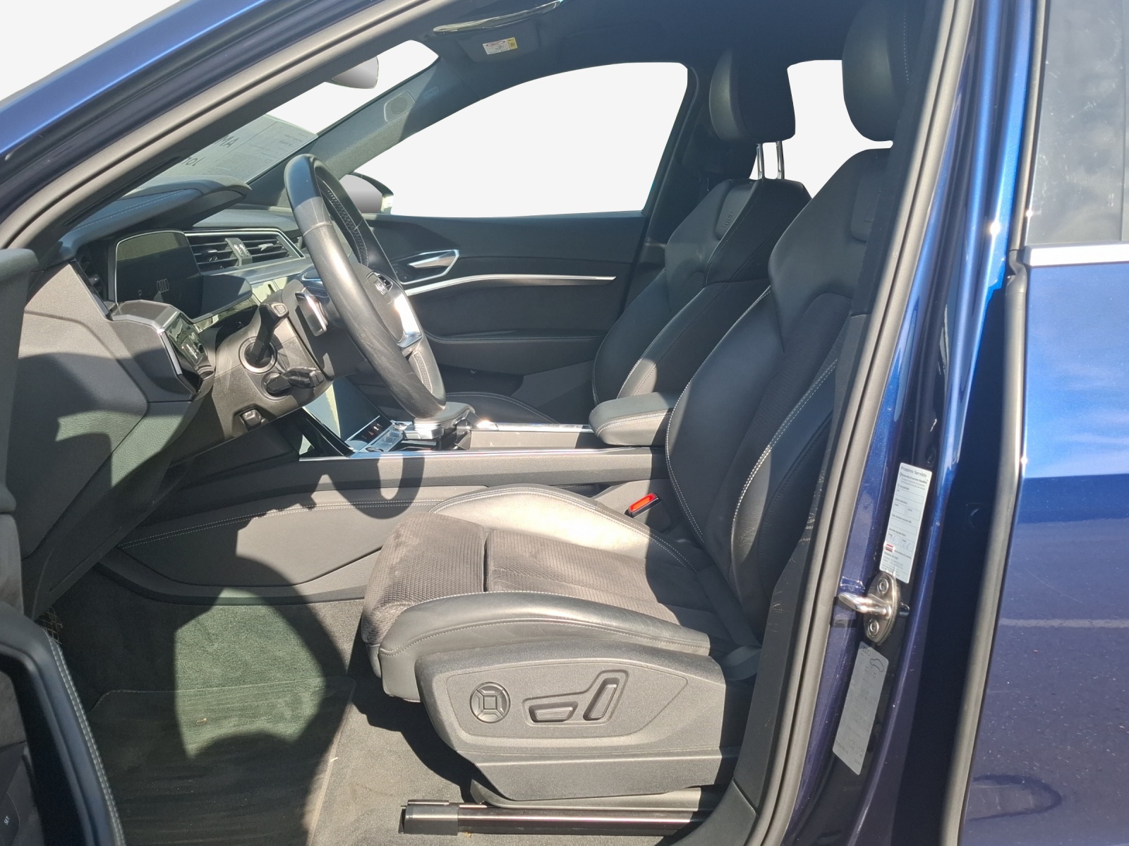 AUDI e-tron S quattro-image-8