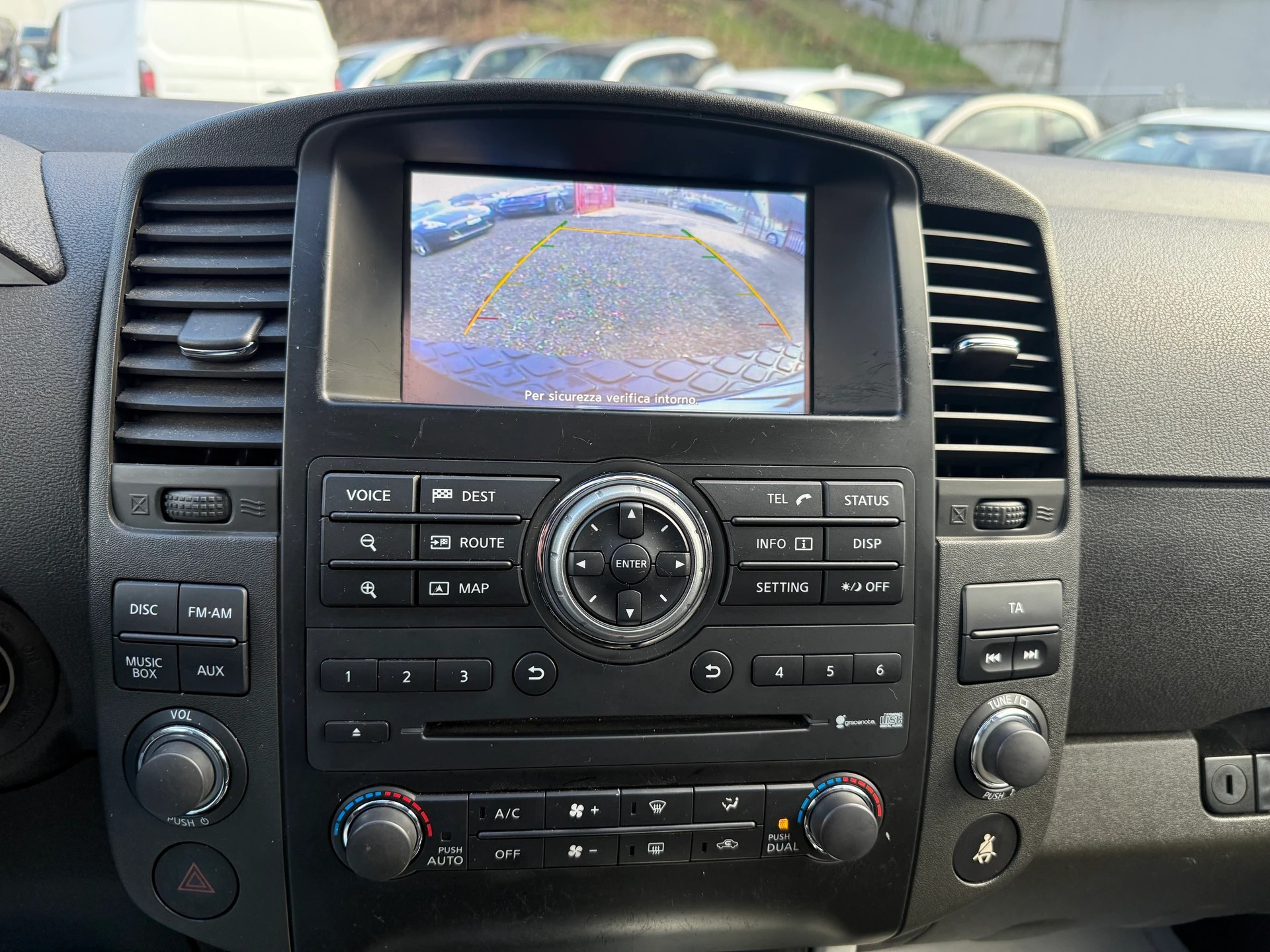 NISSAN Pathfinder 3.0 dCi LE Automatic-image-8