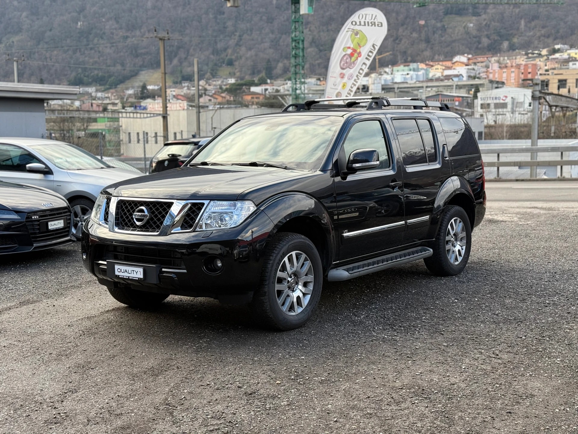 NISSAN Pathfinder 3.0 dCi LE Automatic-image-2