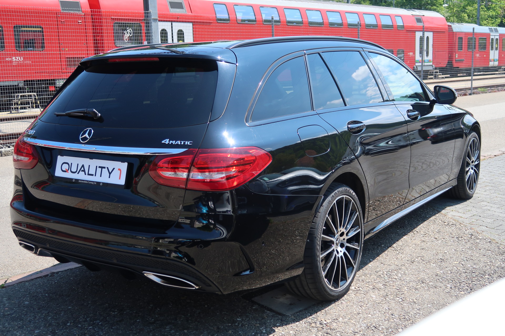 MERCEDES-BENZ C 200 AMG Line 4Matic 9G-Tronic-showroom-element-2