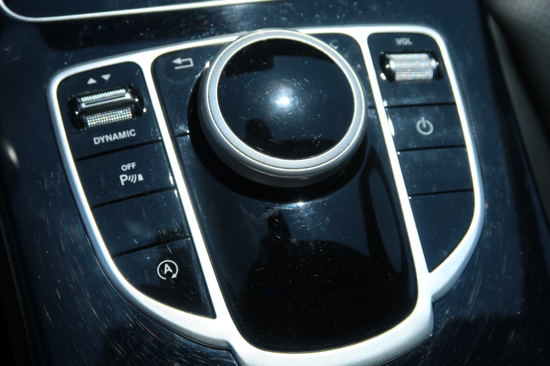 MERCEDES-BENZ C 200 AMG Line 4Matic 9G-Tronic-image-21