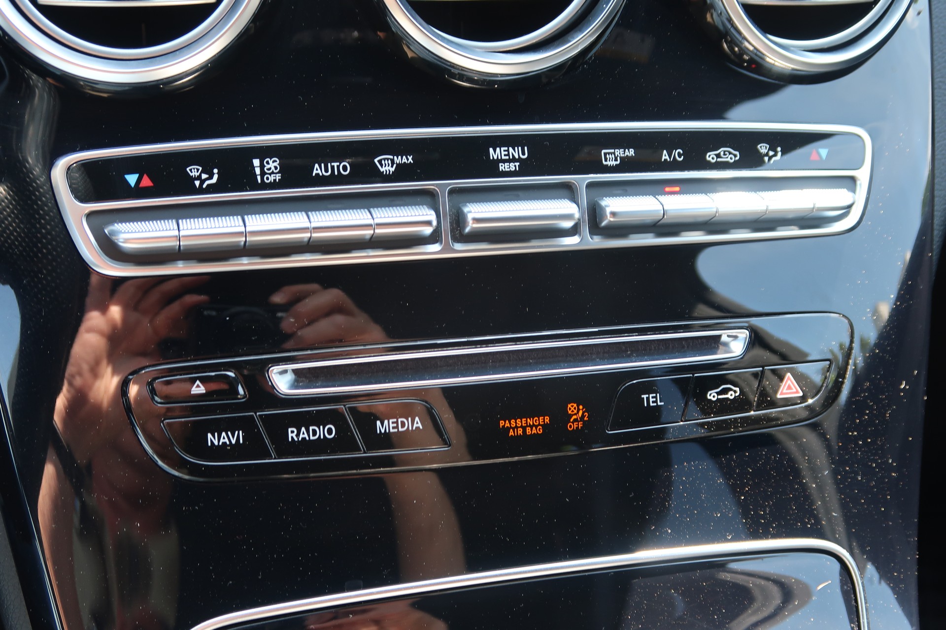 MERCEDES-BENZ C 200 AMG Line 4Matic 9G-Tronic-image-20