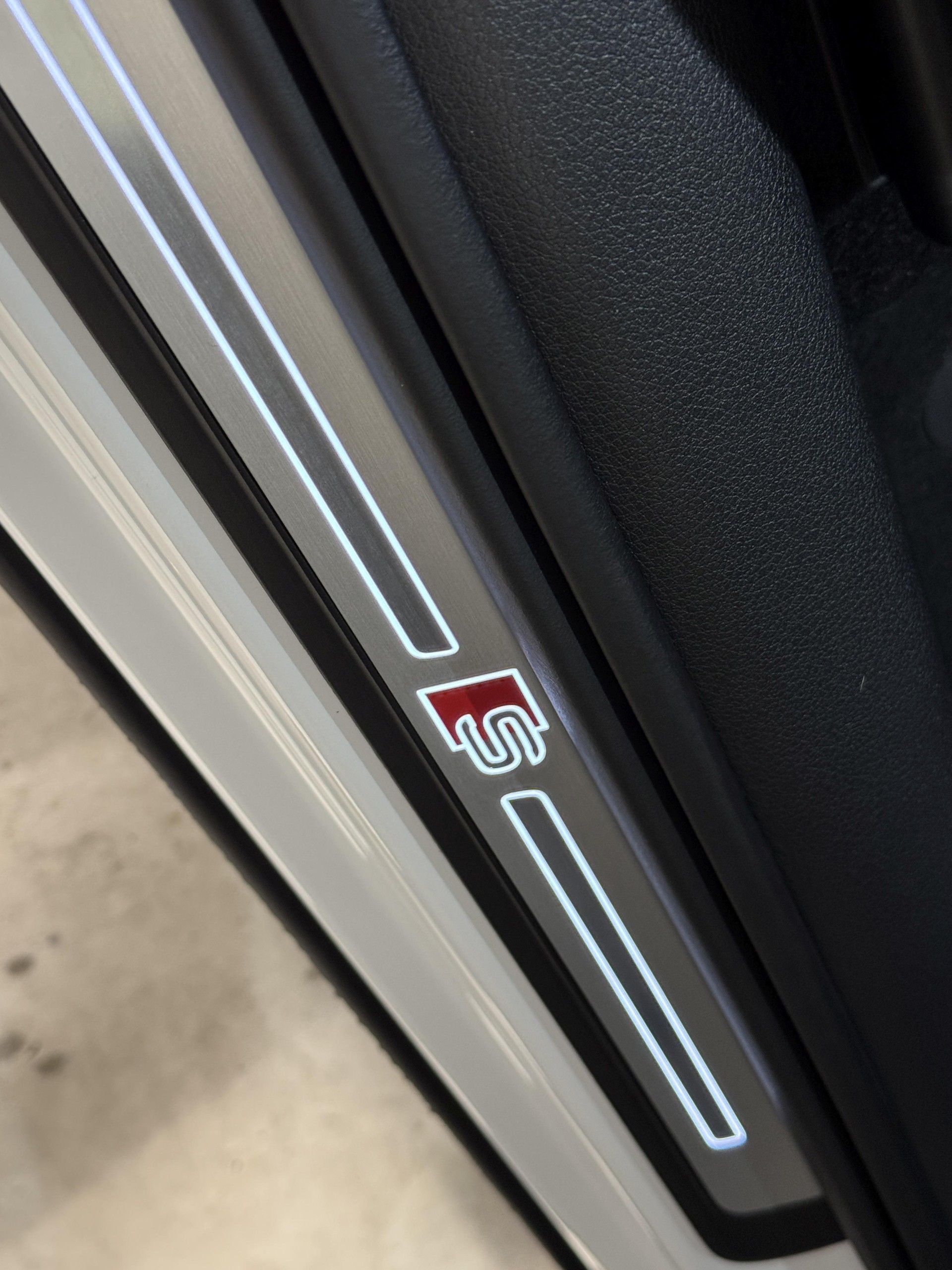 AUDI SQ2 TFSI quattro S-tronic-image-10