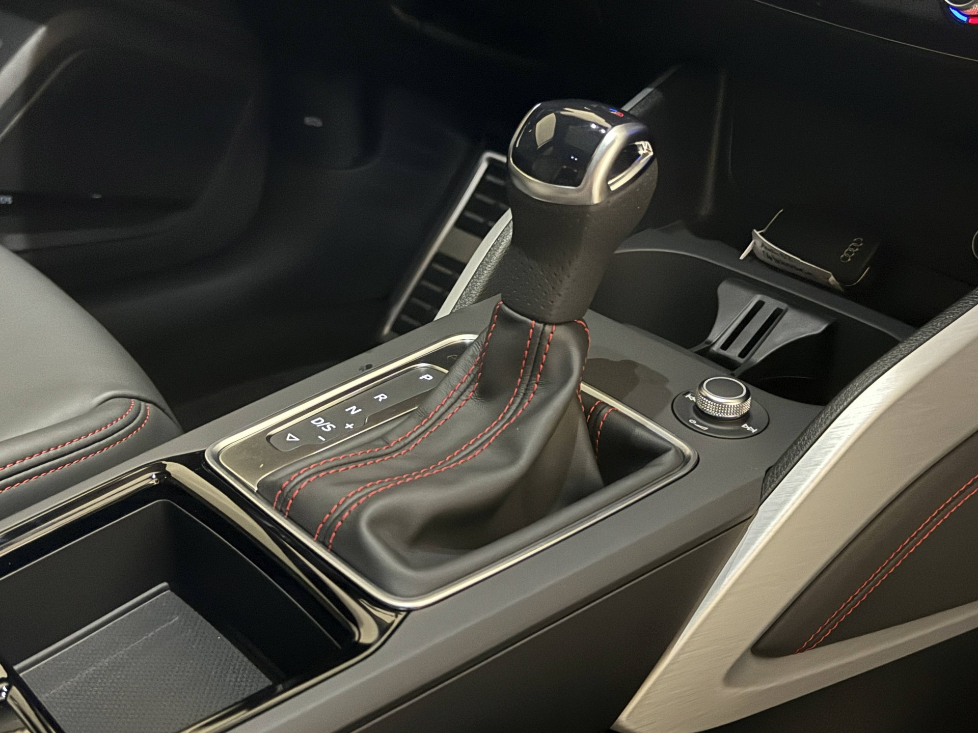 AUDI SQ2 TFSI quattro S-tronic-image-11